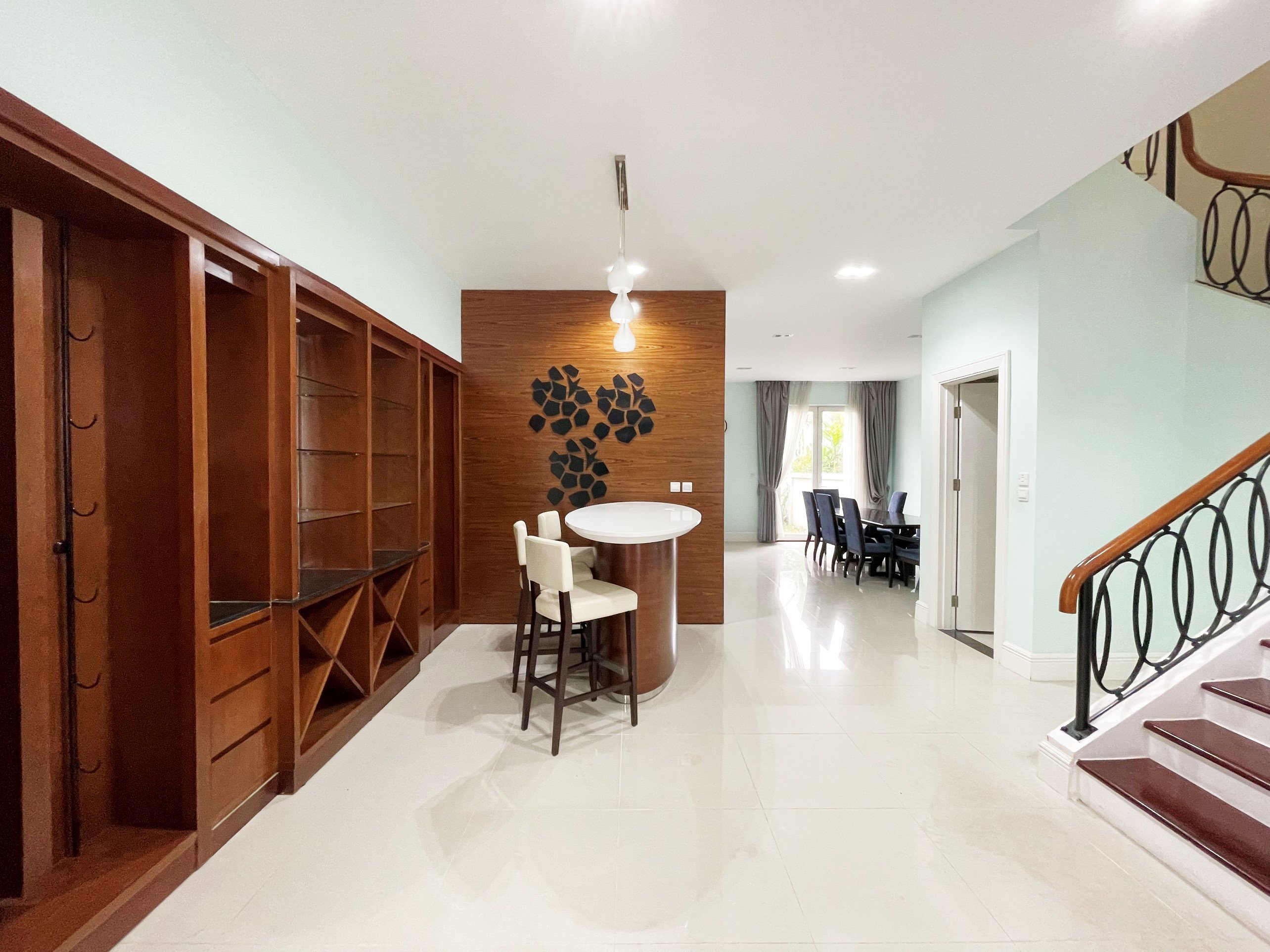 4 bedroom villa for rent in Hoa Sua block, Vinhomes Riverside, Long Bien district 5