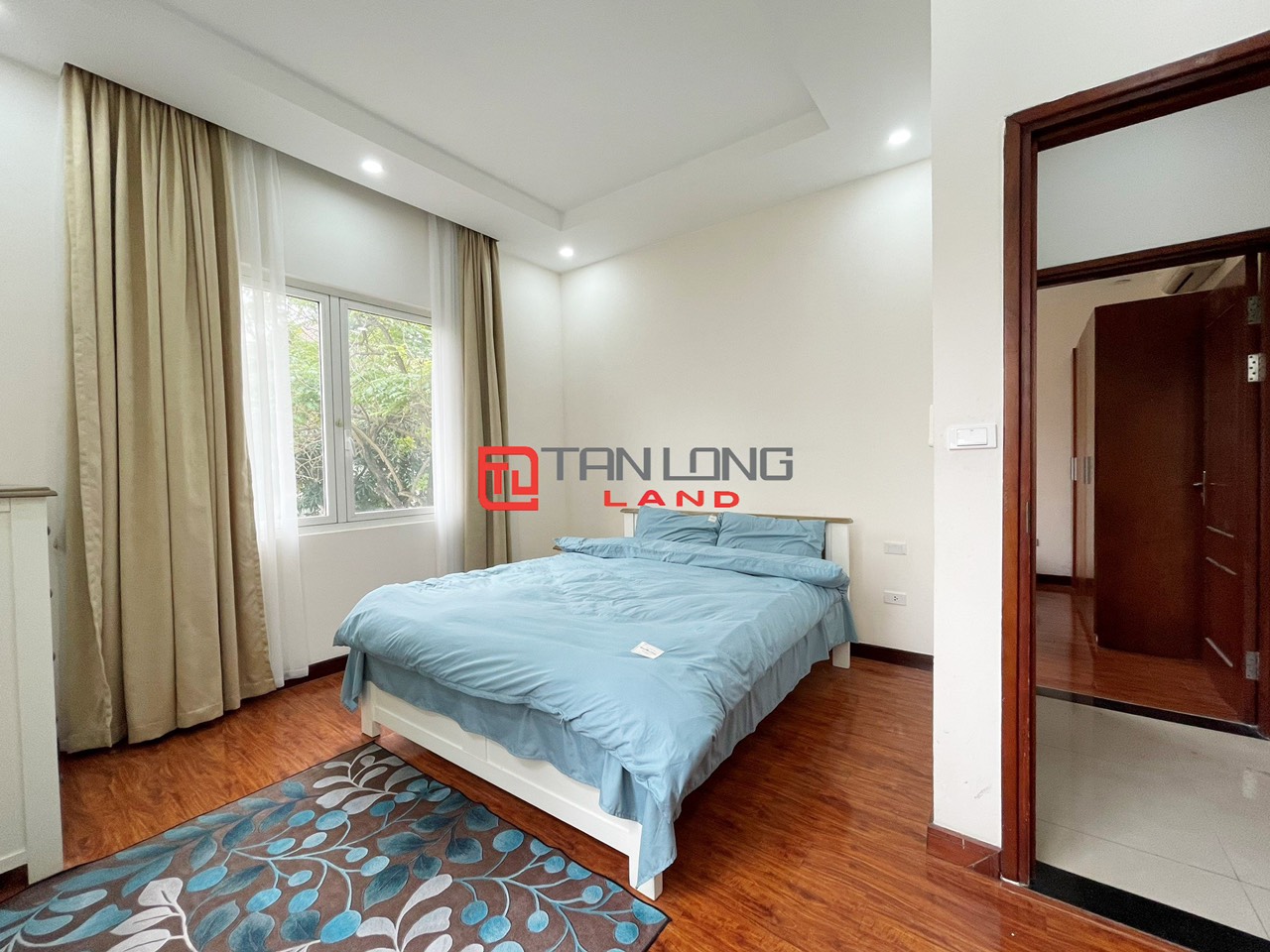 5 Bedrooms Duplex Villa for Rent with Reasonable Price in Vinhomes Riverside Long Bien 11