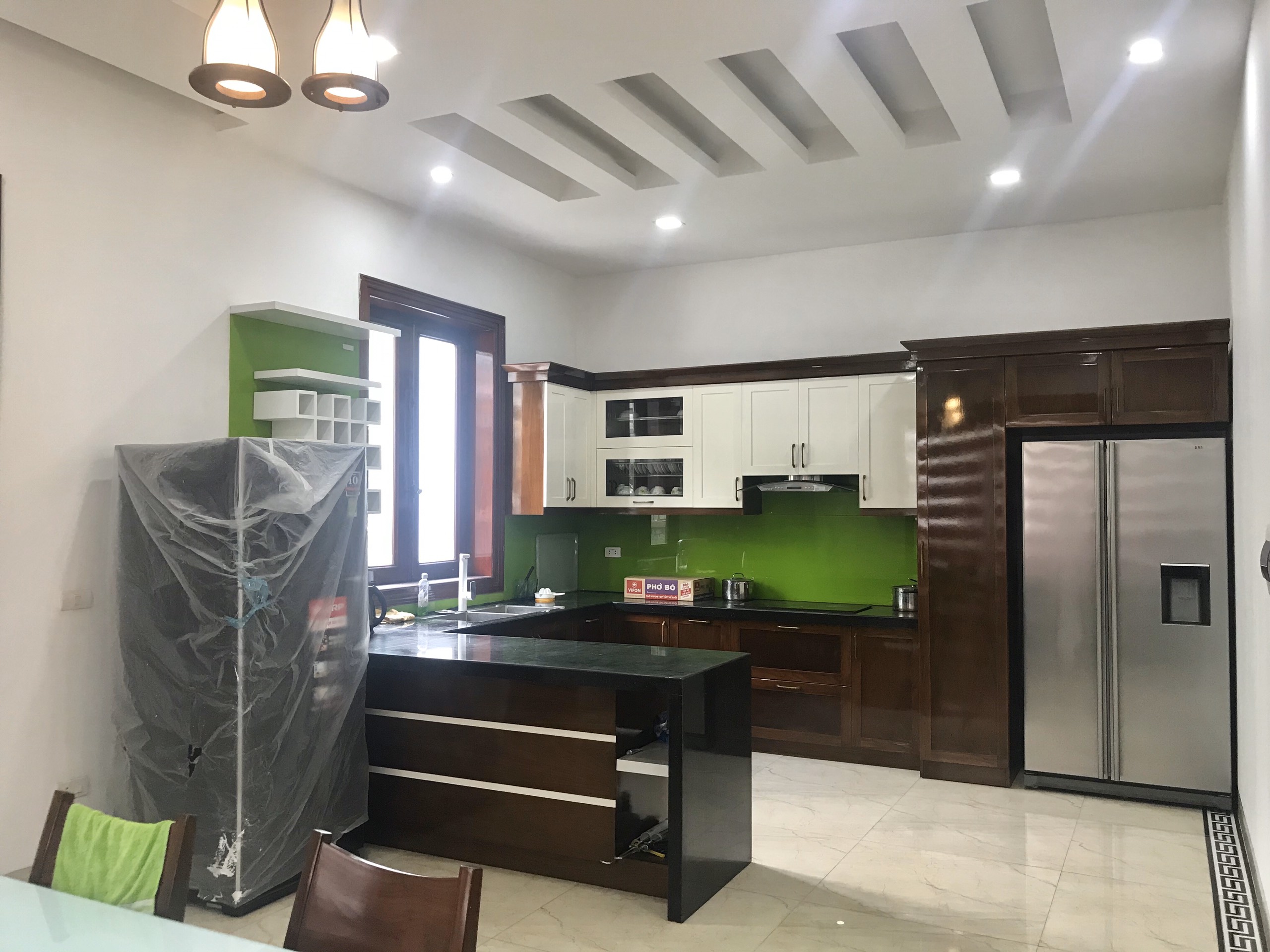 HOA PHUONG VINHOMES RIVERSIDE VILLAS FOR SALE WITH 4BR 4