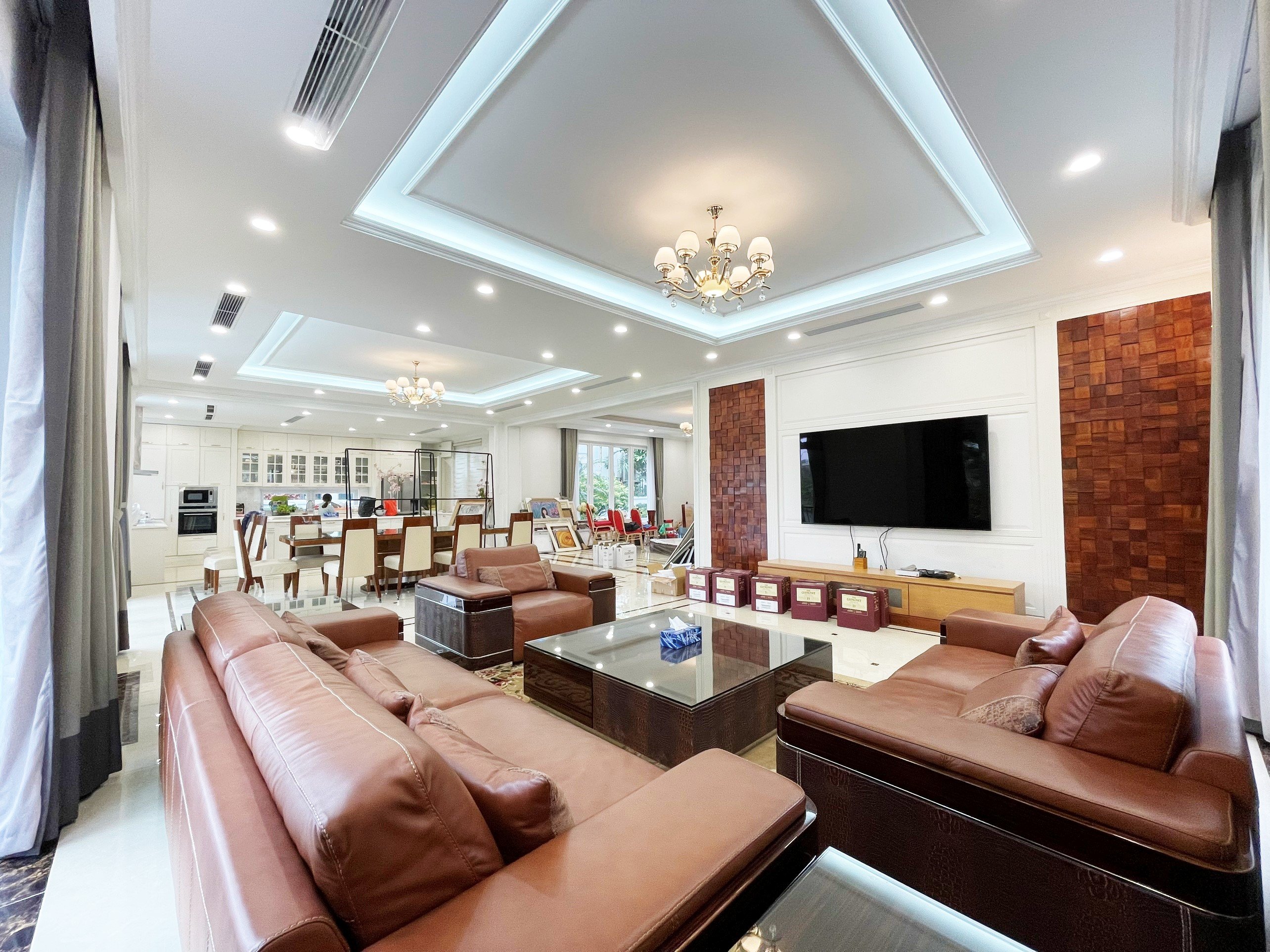 Incredible Bang Lang Villa for rent in Vinhomes Riverside, Long Bien District 3
