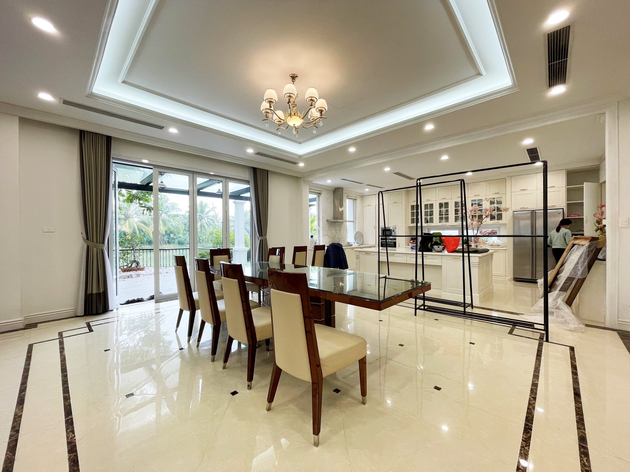 Incredible Bang Lang Villa for rent in Vinhomes Riverside, Long Bien District 8