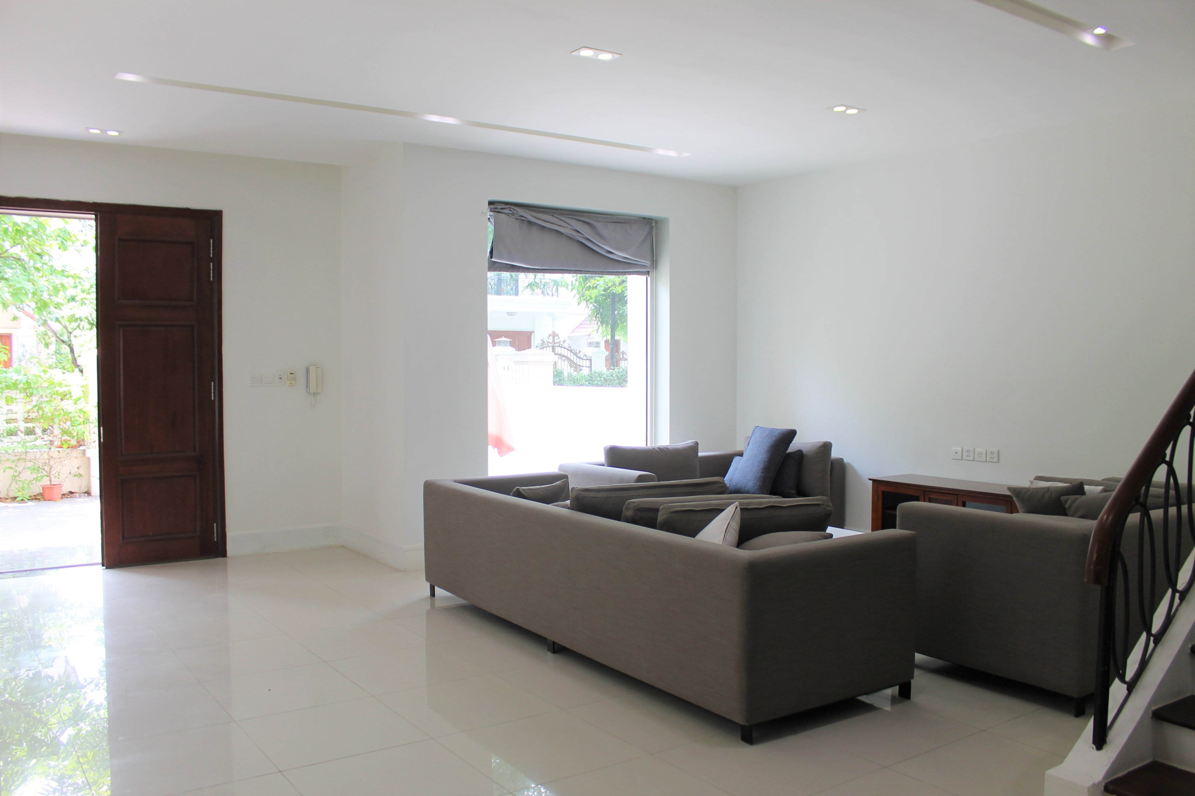 A duplex villa for rent with fully basic furnished - Golf Course and BIS nearby