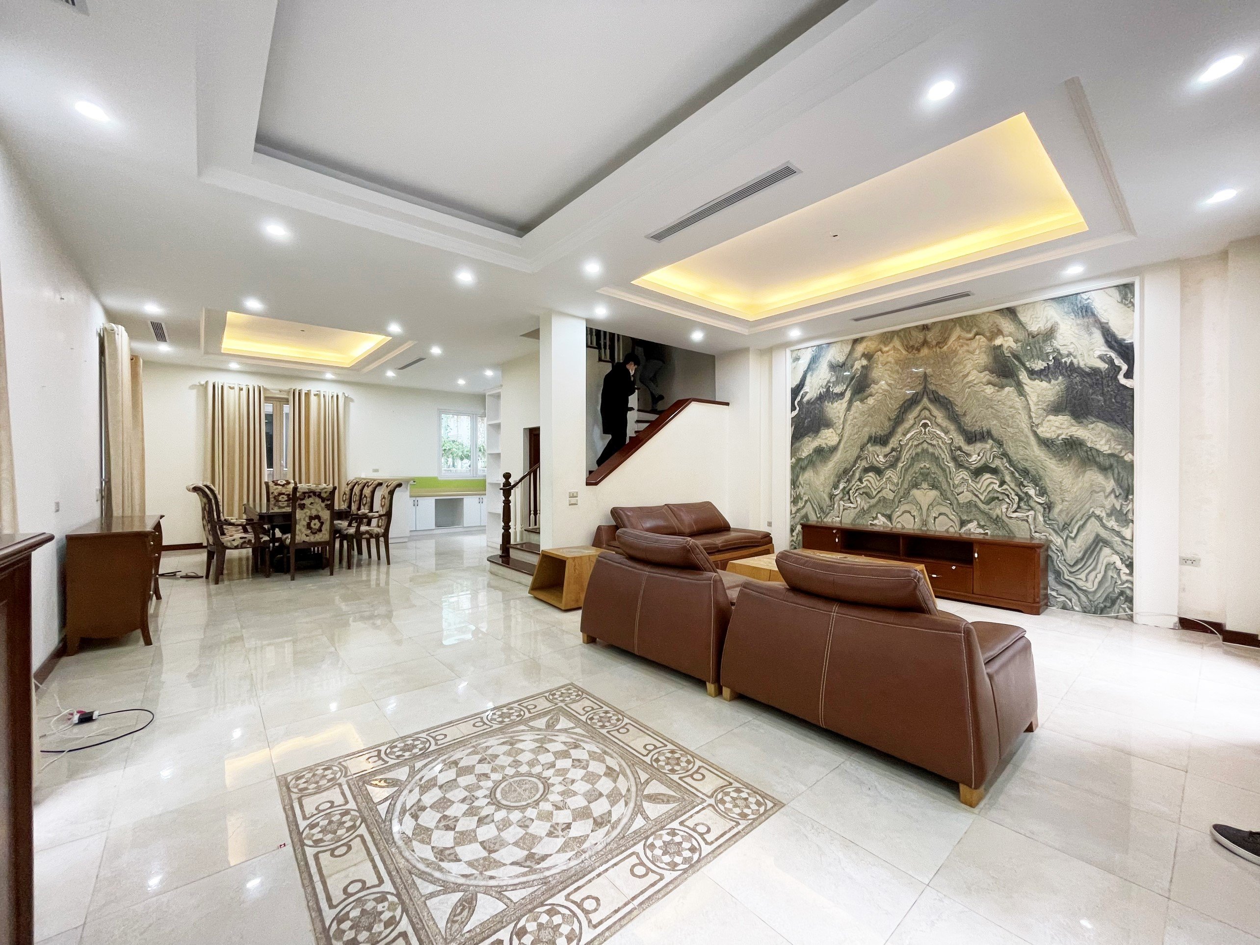 Lovely 3BRs villa for rent on Anh Dao, Vinhomes Riverside urban town 3