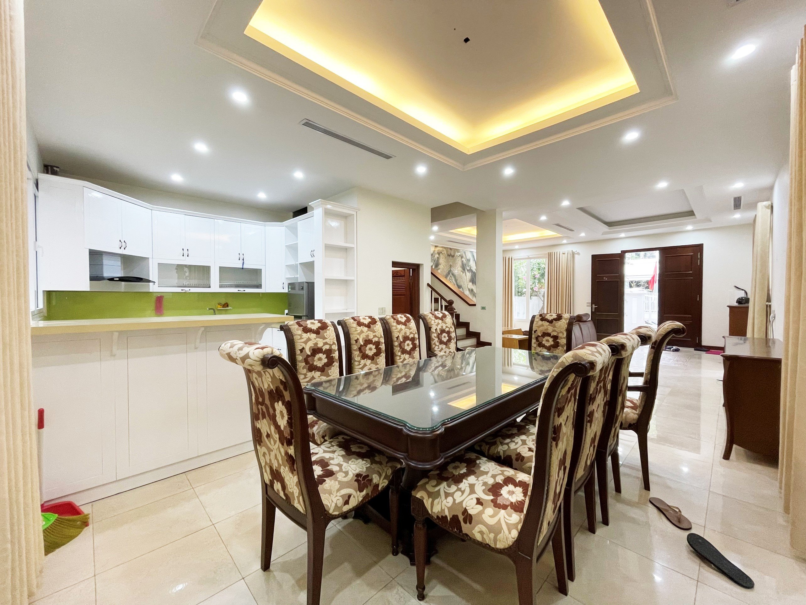 Lovely 3BRs villa for rent on Anh Dao, Vinhomes Riverside urban town 6