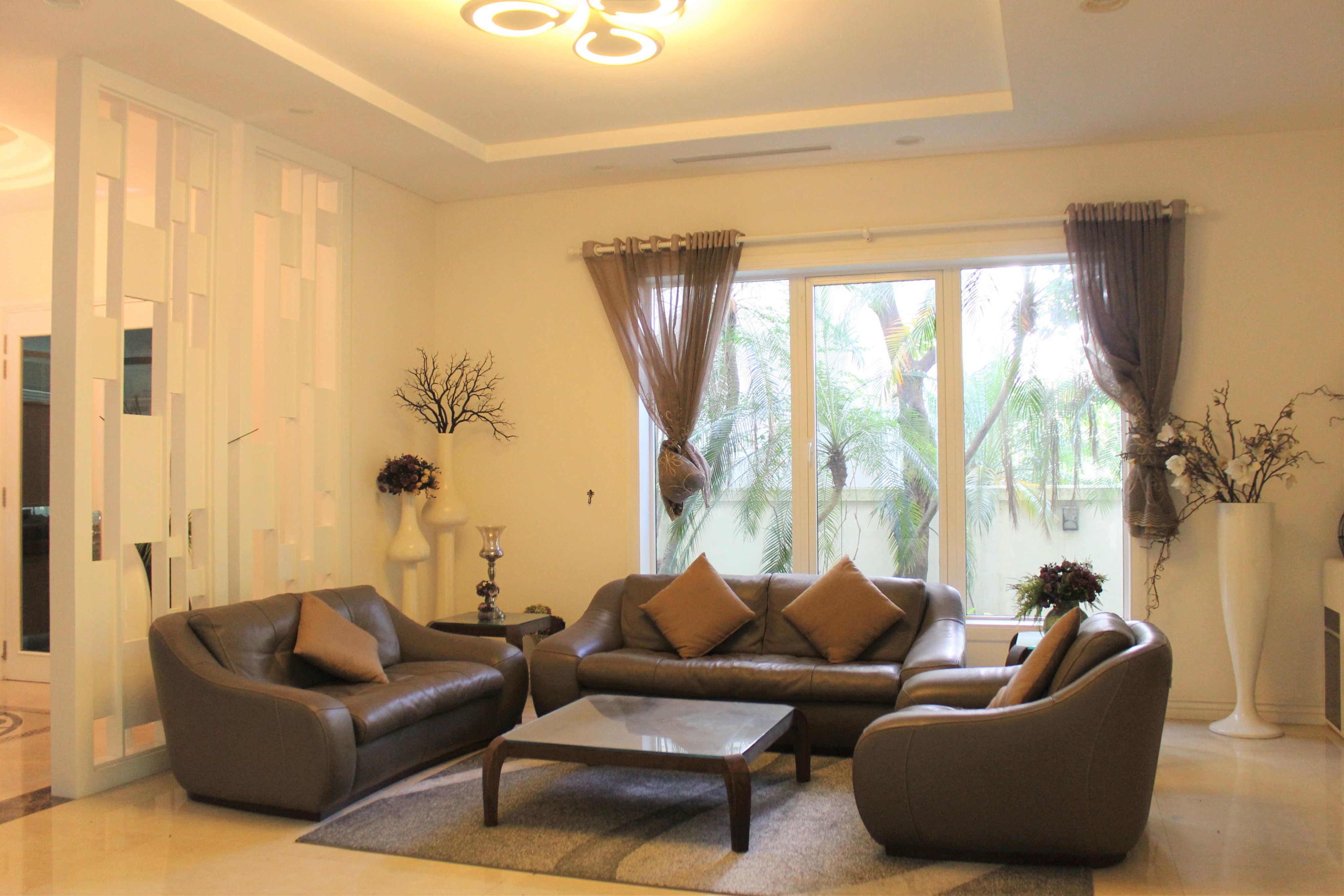 A Detached Villa for rent with full furnishings in Vinhomes Riverside