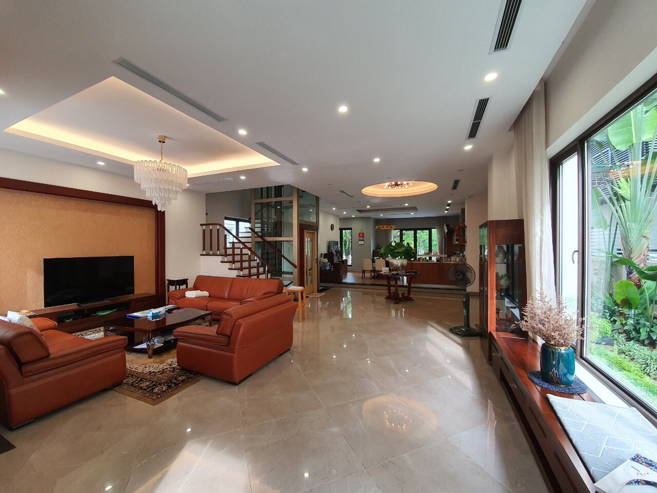 Beautiful villas for rent in Hoa Phuong - VINHOMES RIVERSIDE