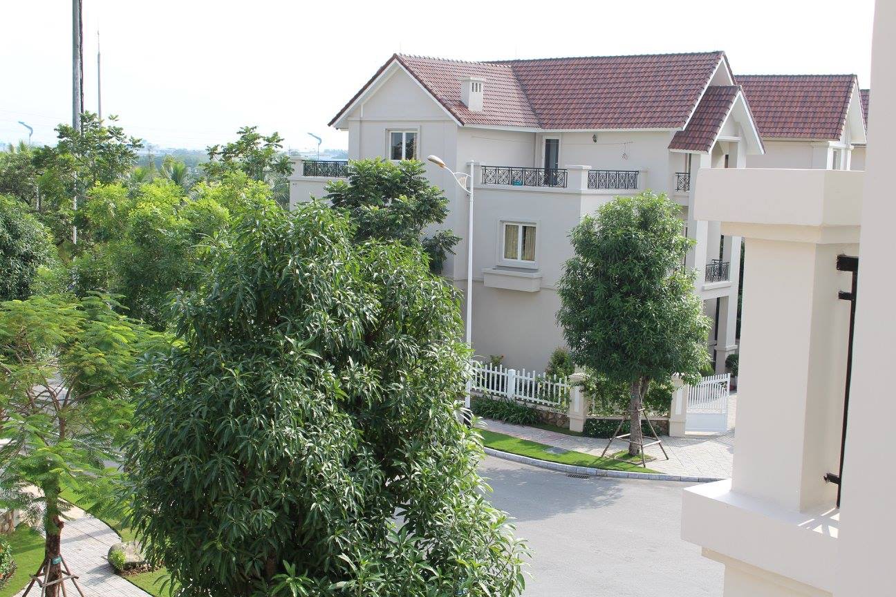 Duplex villas with corner for rent in Hoa Sua, Vinhomes Riverside, Long Bien
