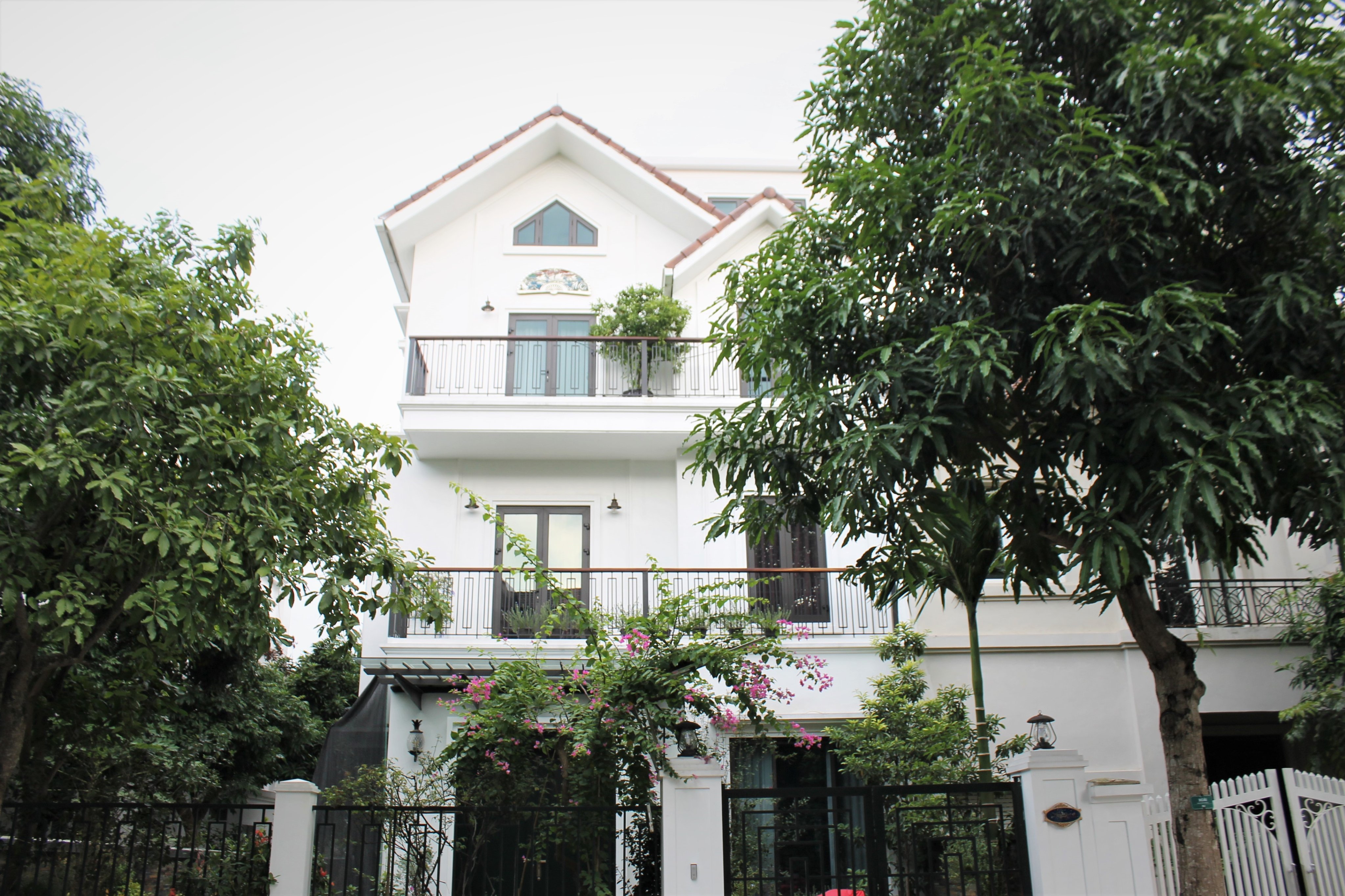 Hanoi affordable Furnished 4 Bedrooms Villa To Lease In Vinhomes Riverside, Close To BIS