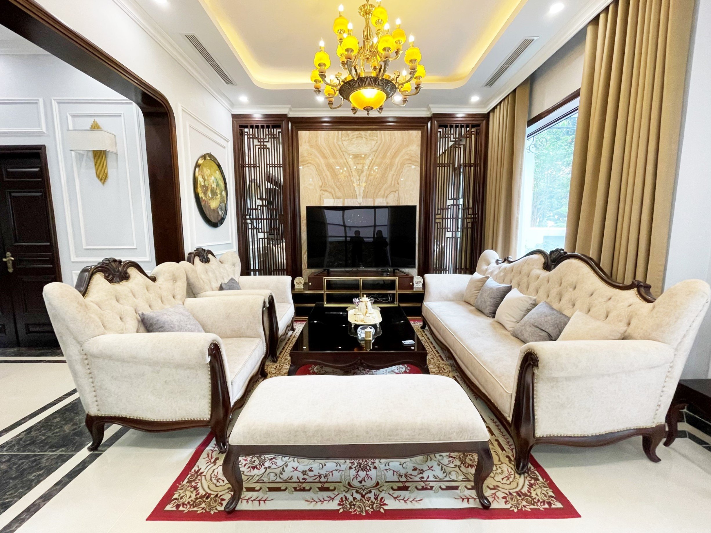 Luxury villa in Hoa Phuong for rent