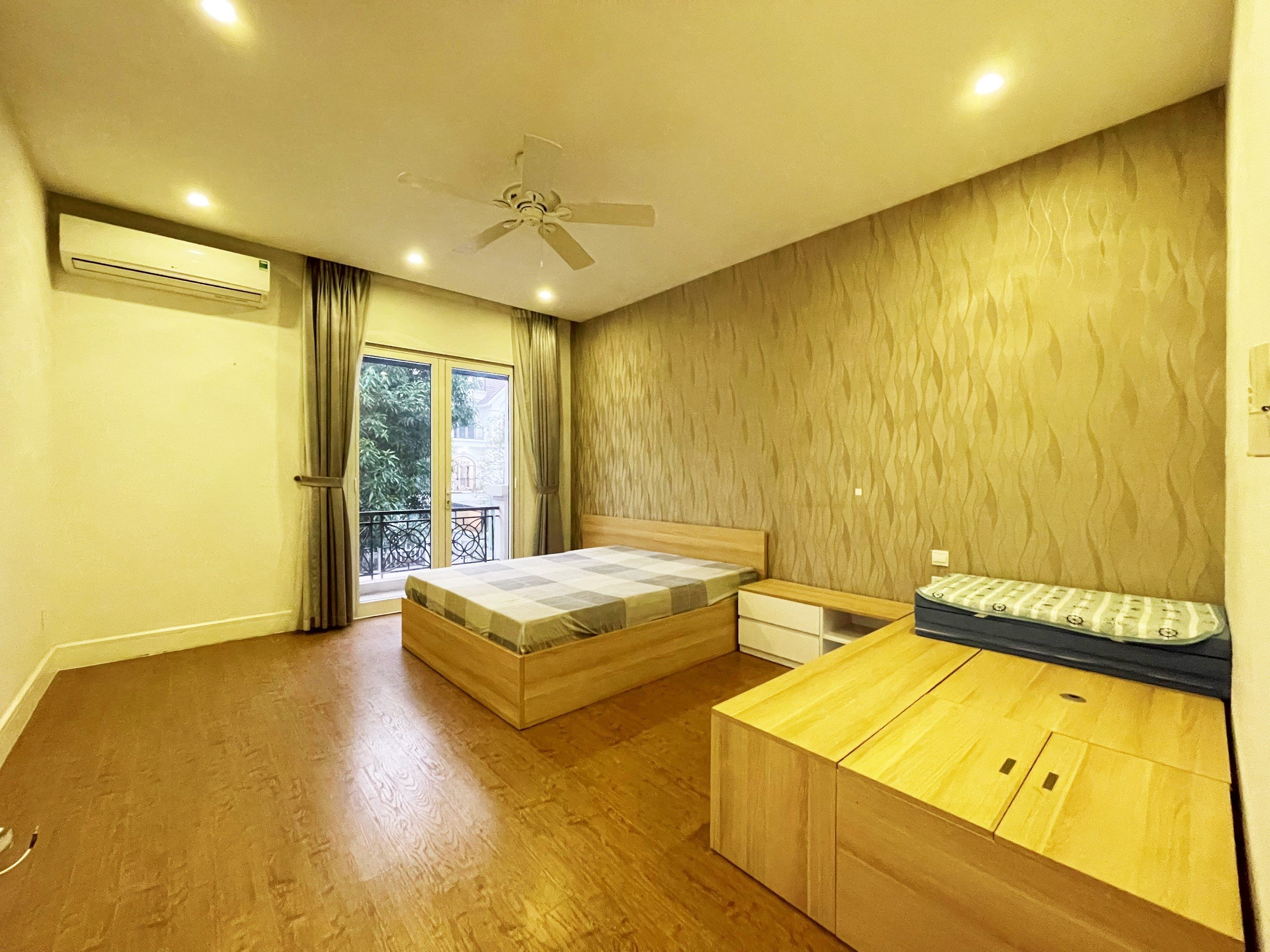 Reasonable Villa in Hoa Sua block, Vinhomes Riverside is Available for Rent now 8