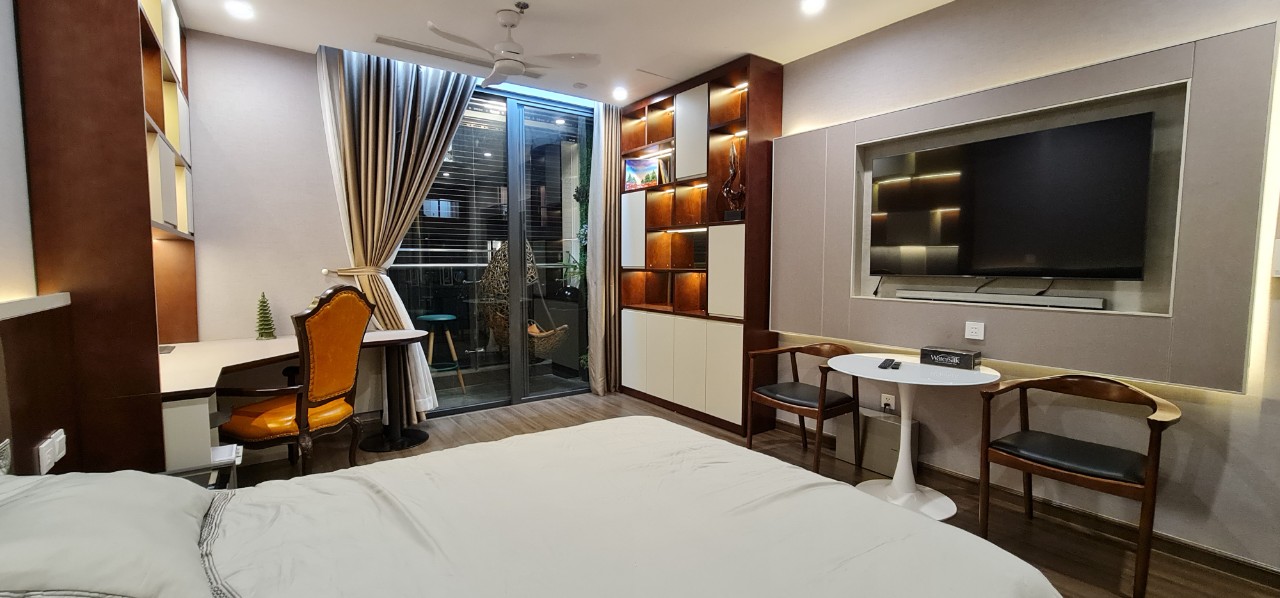 Studio apartment for rent, fully furnished, high floor, building S1 at Vinhomes Symphony 2