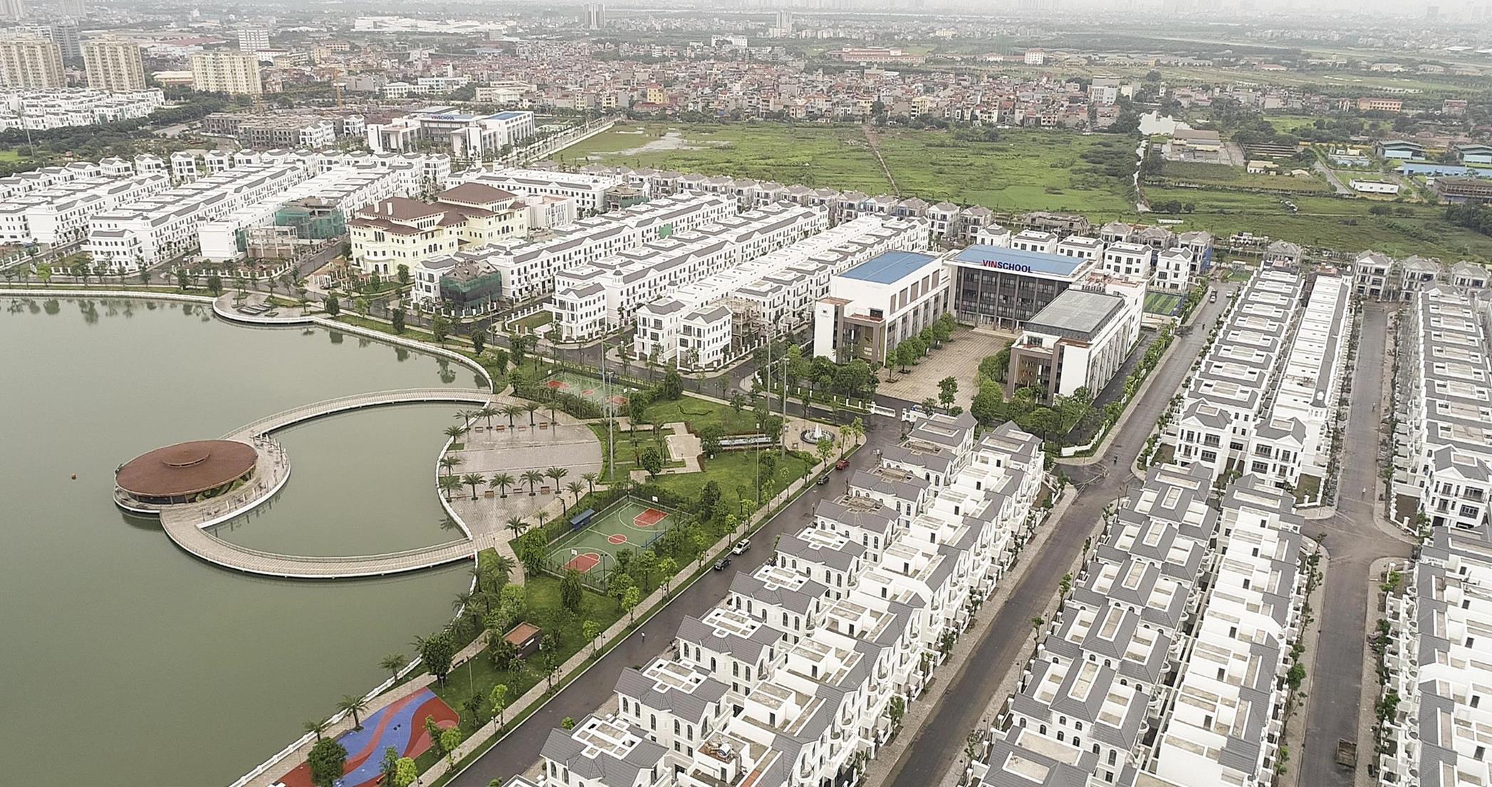 Exclusive use of amenities in Vinhomes The Harmony