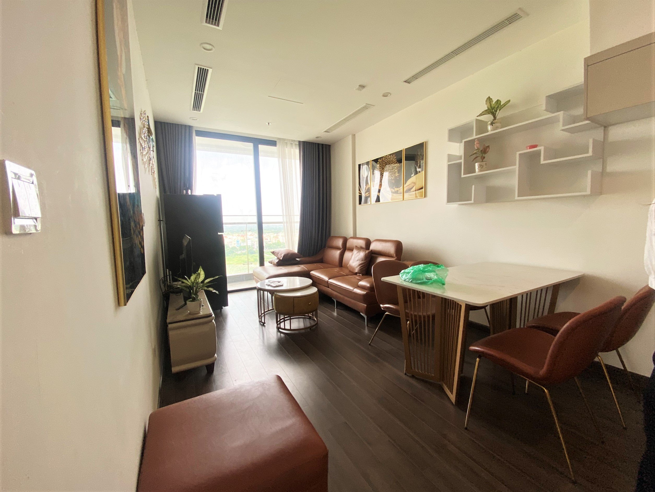2 Bedroom Apartment for rent with internal view of S6B building at Vinhomes Symphony 2