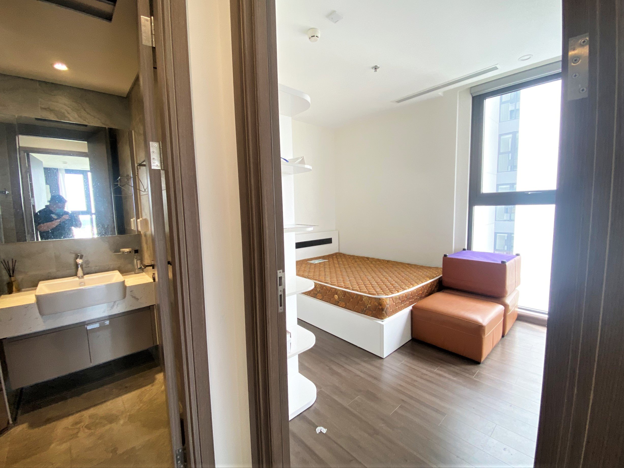 2 Bedroom Apartment for rent with internal view of S6B building at Vinhomes Symphony 4