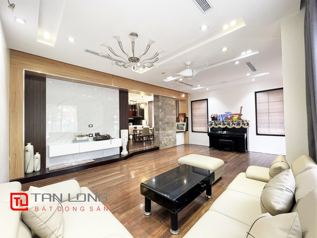 200sqm Villa for rent in Vinhomes Riverside Long Bien 1
