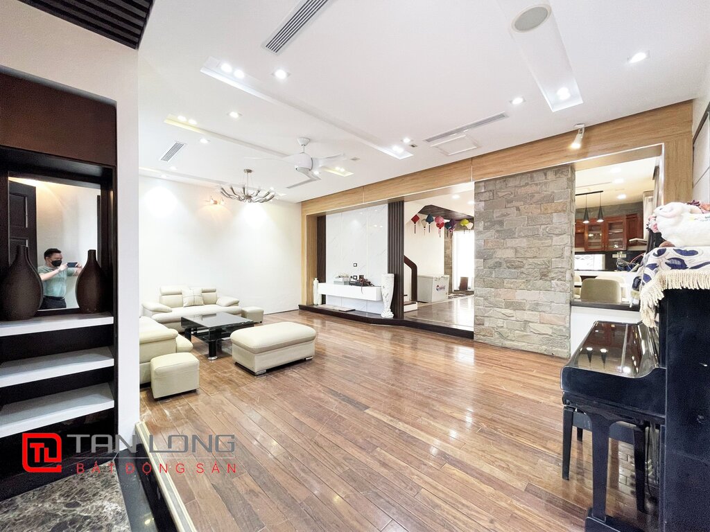 200sqm Villa for rent in Vinhomes Riverside Long Bien 2