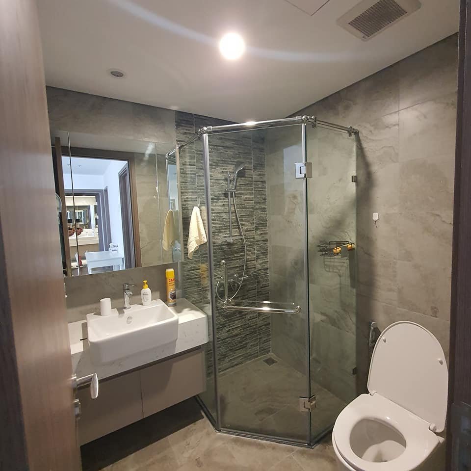 3 bedroom apartment for rent with full furniture in S6A building at Vinhomes Symphony 5