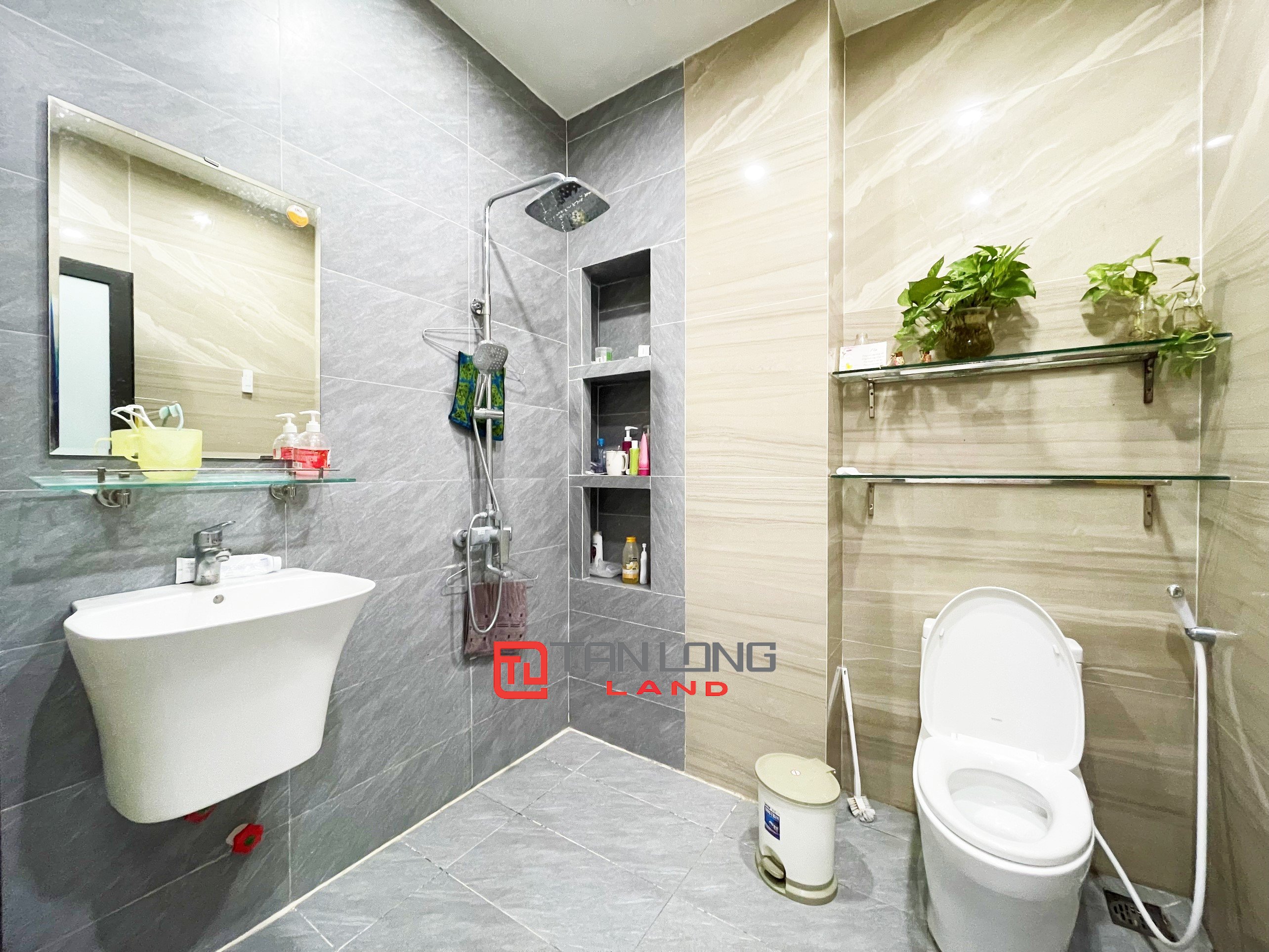 3 Bedroom Semi-Detached Villa for rent at VND 29 million/month at Vinhomes The Harmony 8