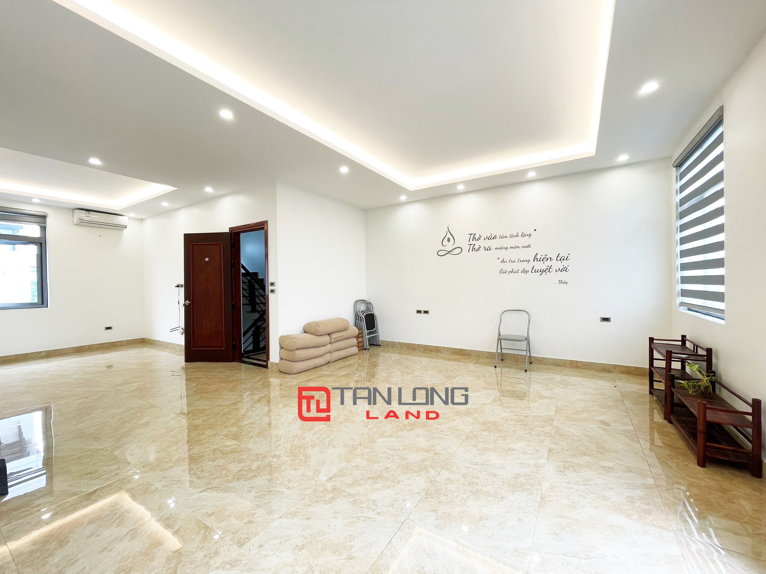 3 Bedroom Semi-Detached Villa for rent at VND 29 million/month at Vinhomes The Harmony 9
