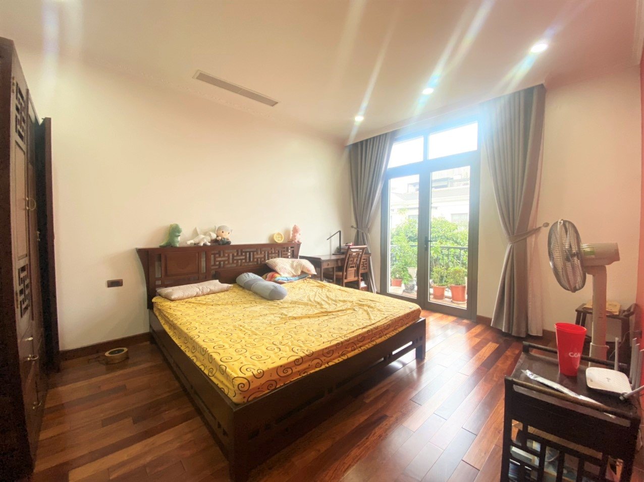 4 Bathrooms Nearby Villa for sale in Vinhomes The Harmony 3