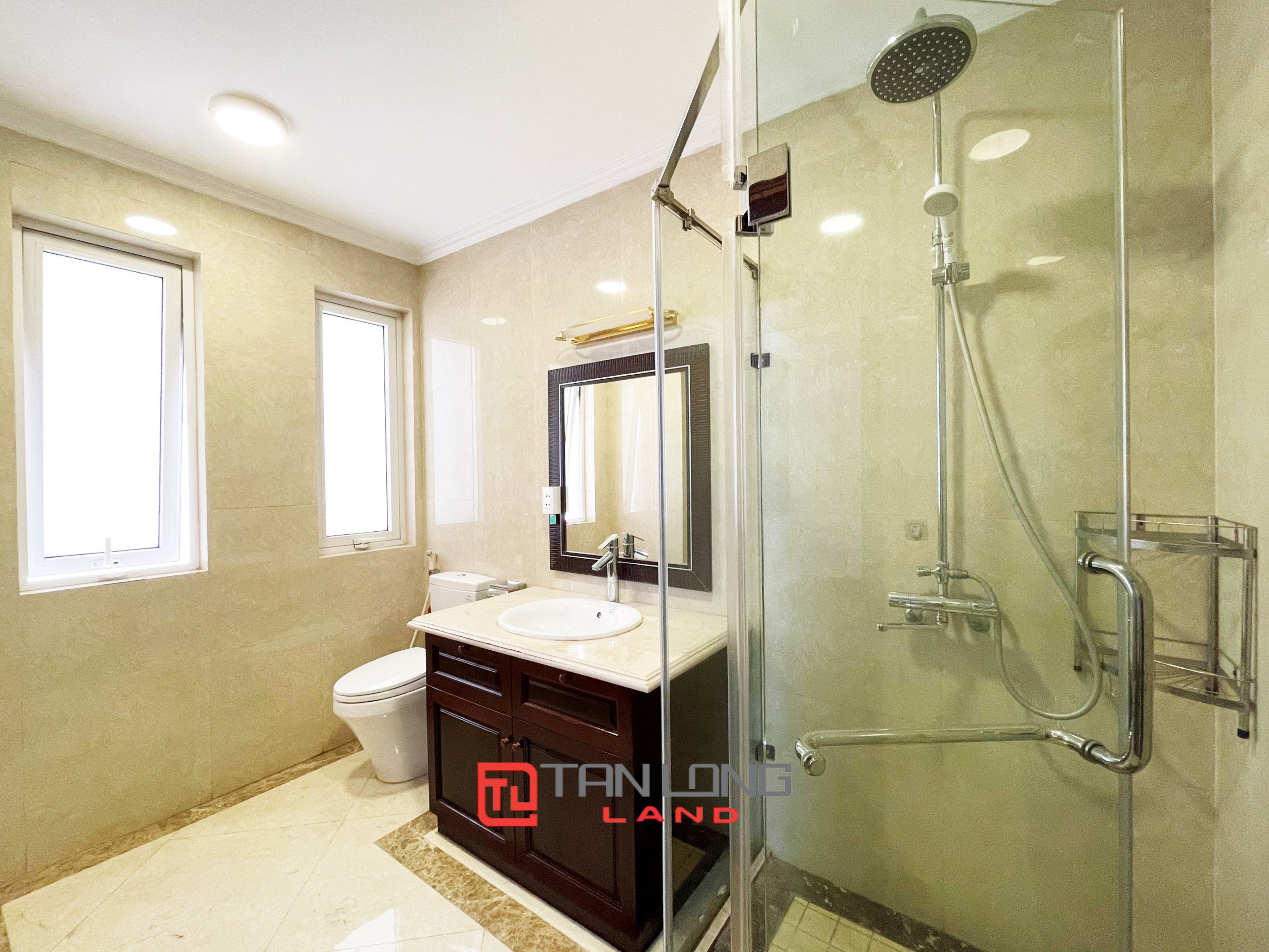 4 Bedroom Duplex Villa for rent with River view in Vinhomes Riverside 9