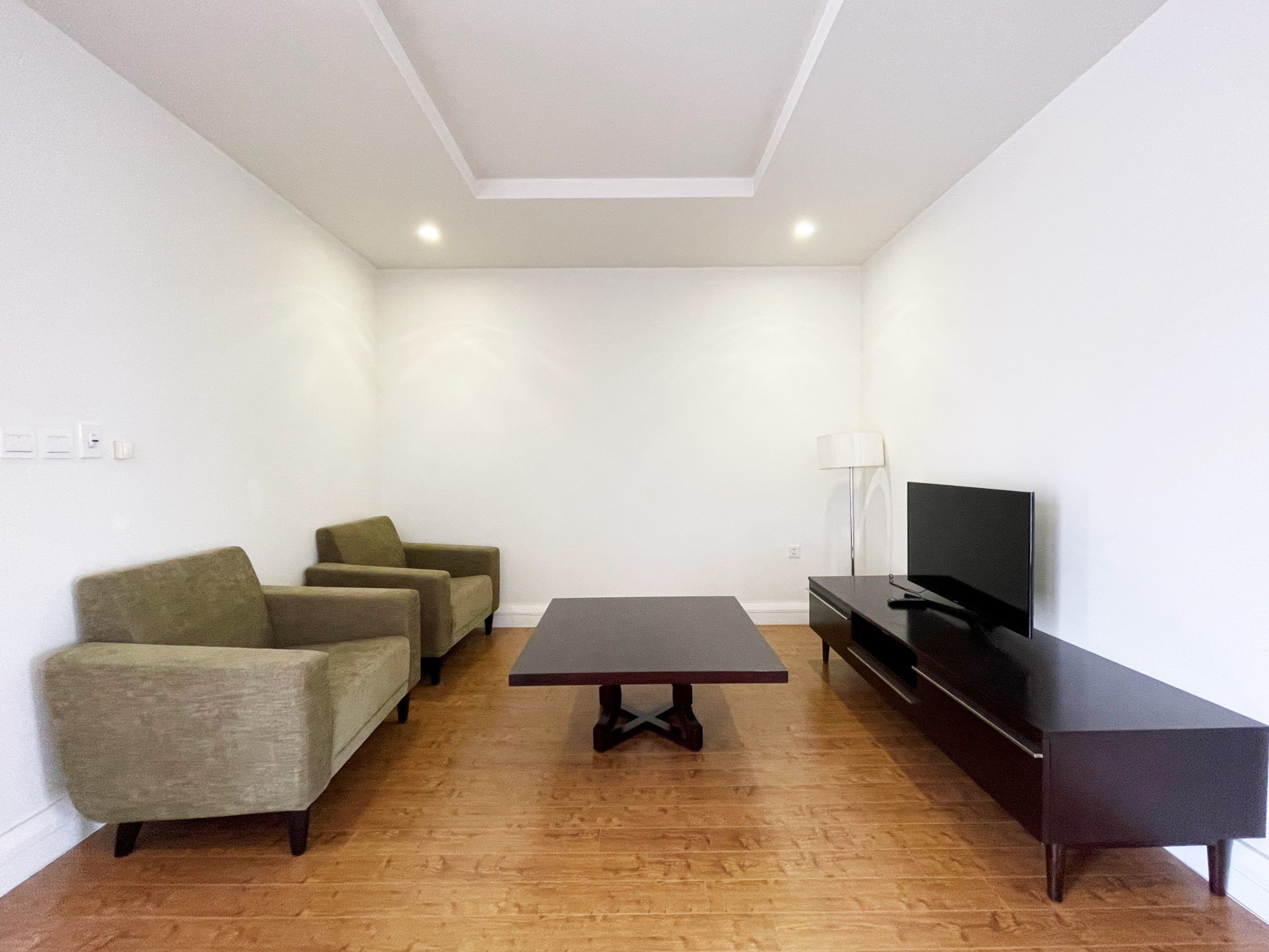 4 bedroom villa for rent in Hoa Sua block, Vinhomes Riverside, Long Bien district 16