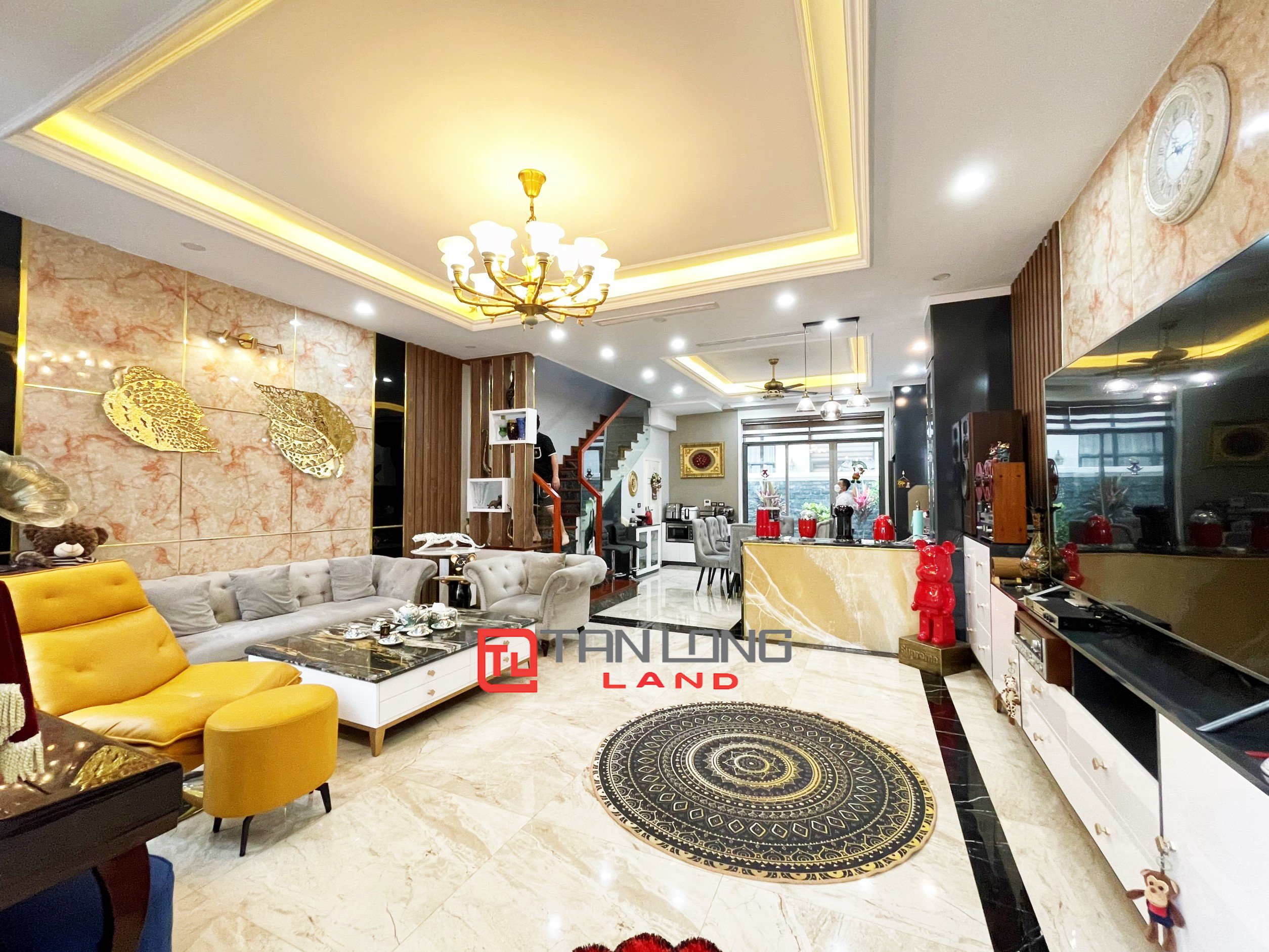 4 Bedrooms Adjacent Villa for rent near Vinschool at Vinhomes The Harmony 1