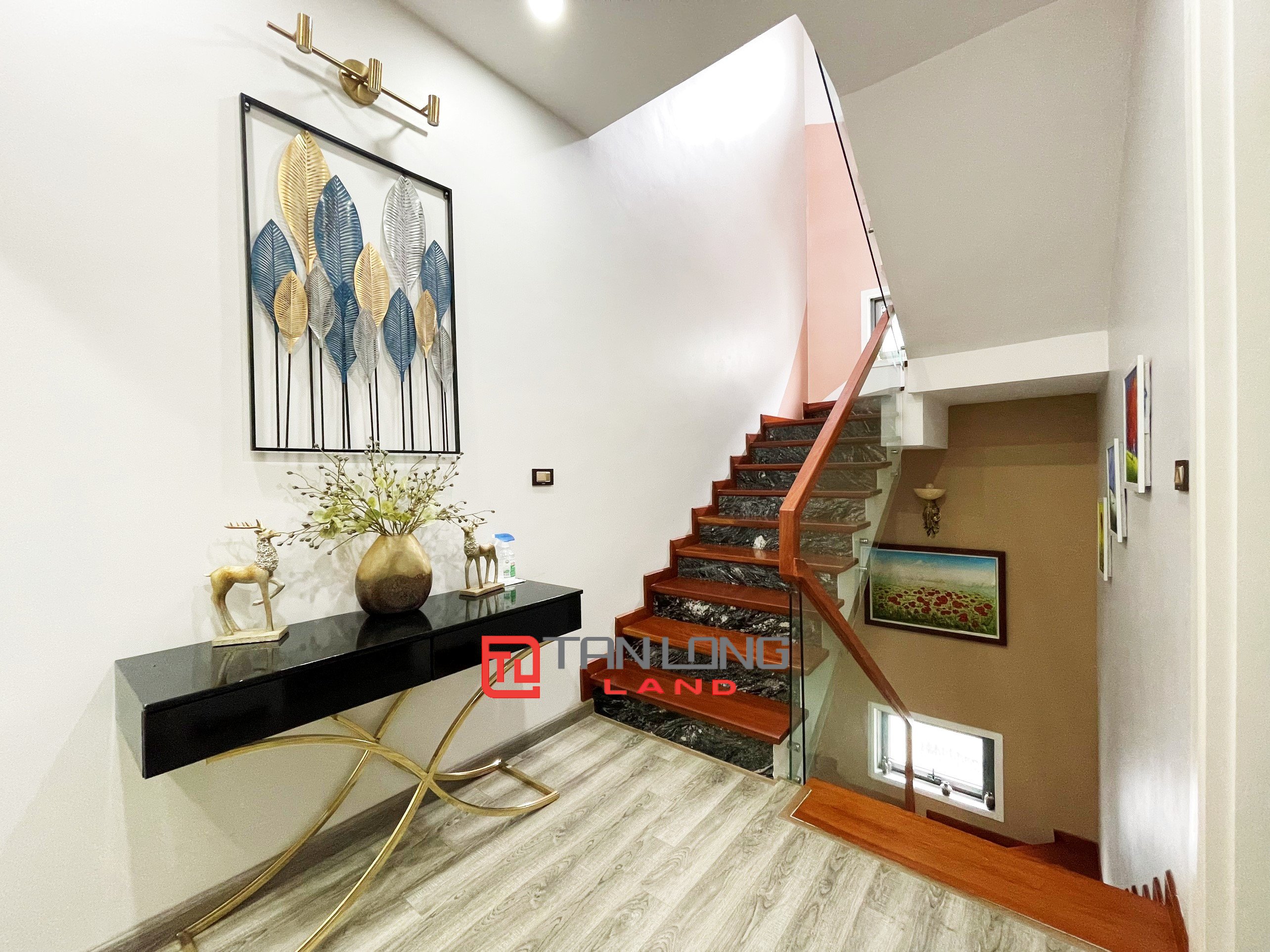 4 Bedrooms Adjacent Villa for rent near Vinschool at Vinhomes The Harmony 12