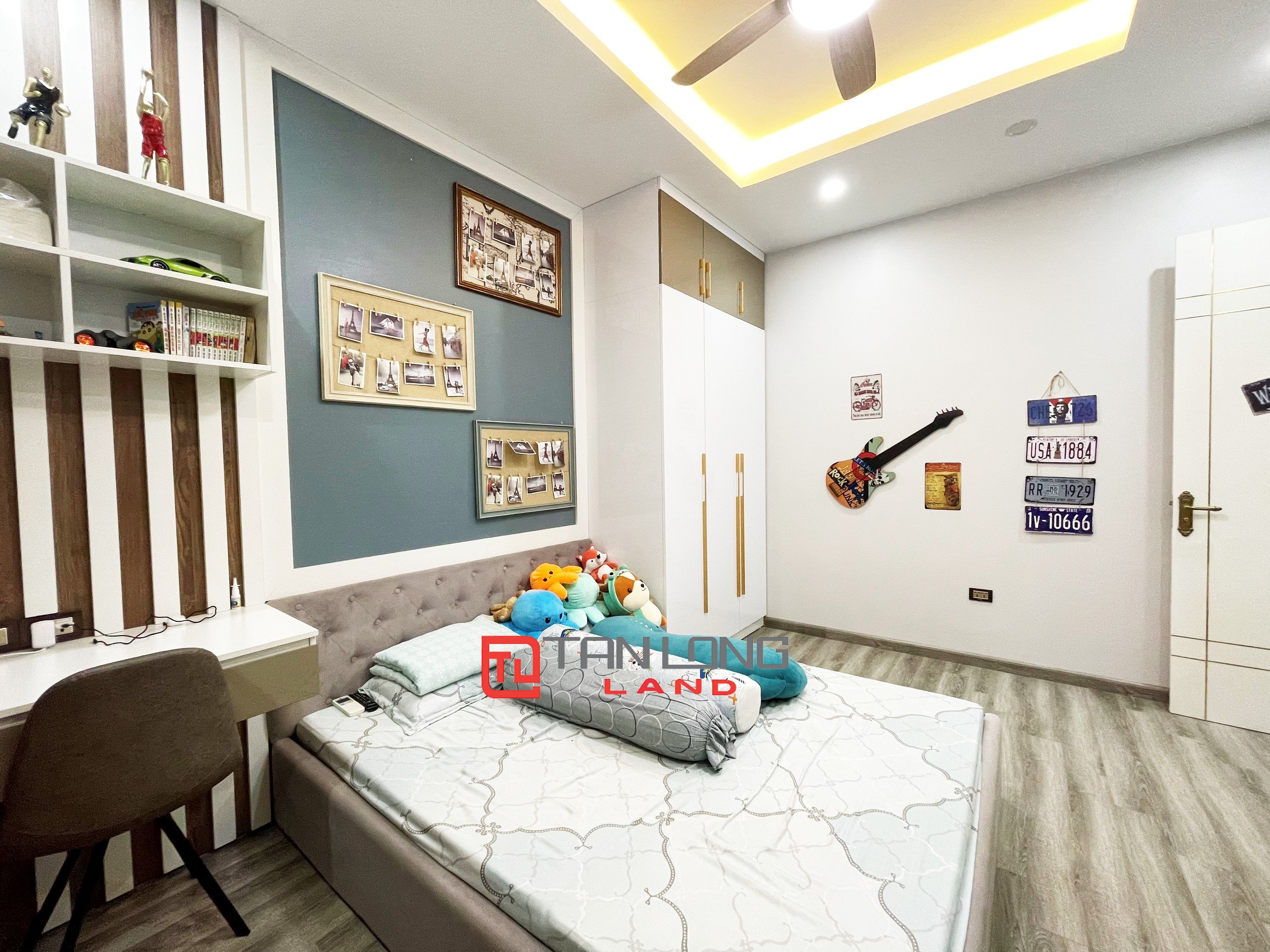 4 Bedrooms Adjacent Villa for rent near Vinschool at Vinhomes The Harmony 13
