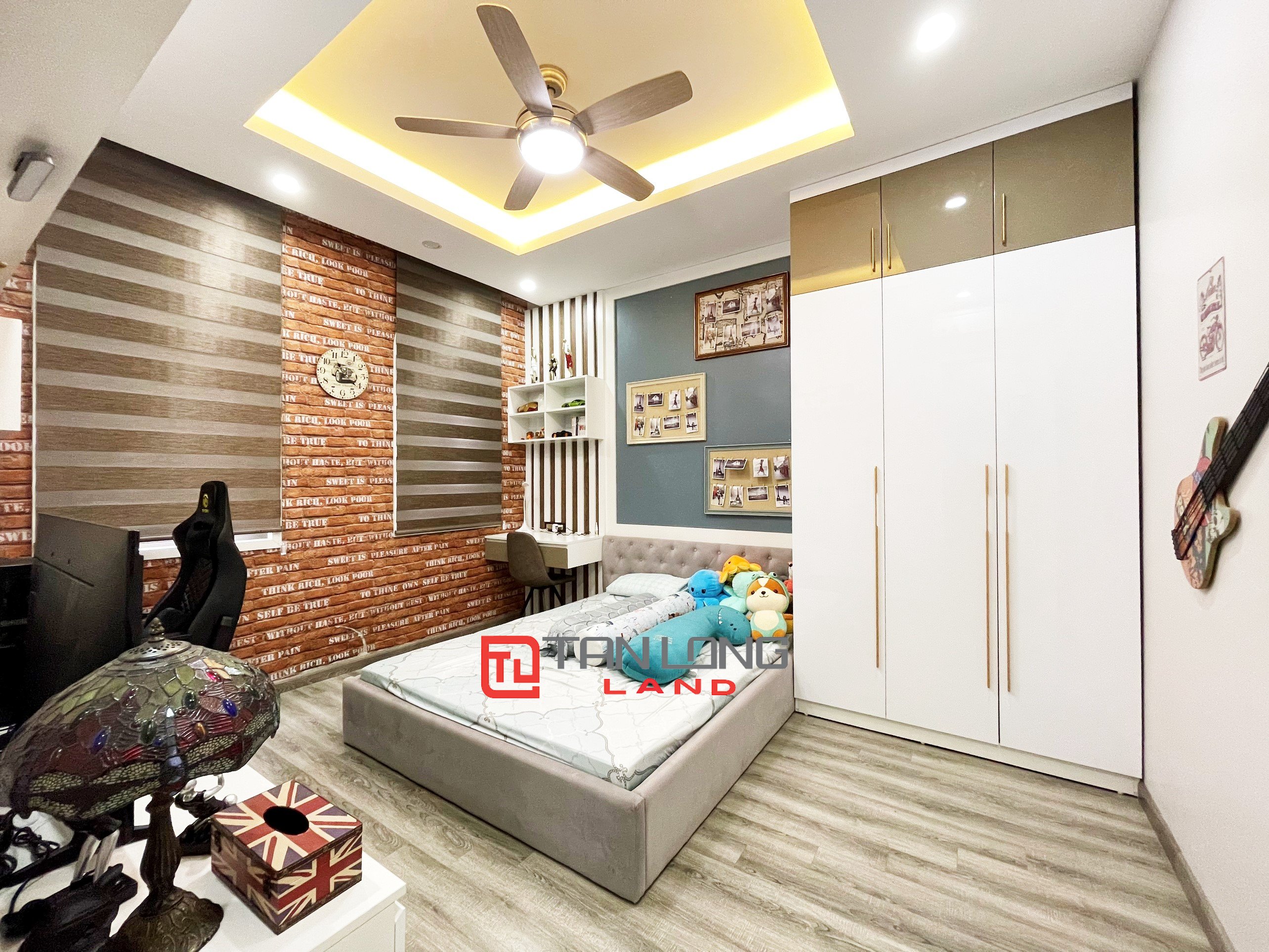 4 Bedrooms Adjacent Villa for rent near Vinschool at Vinhomes The Harmony 14