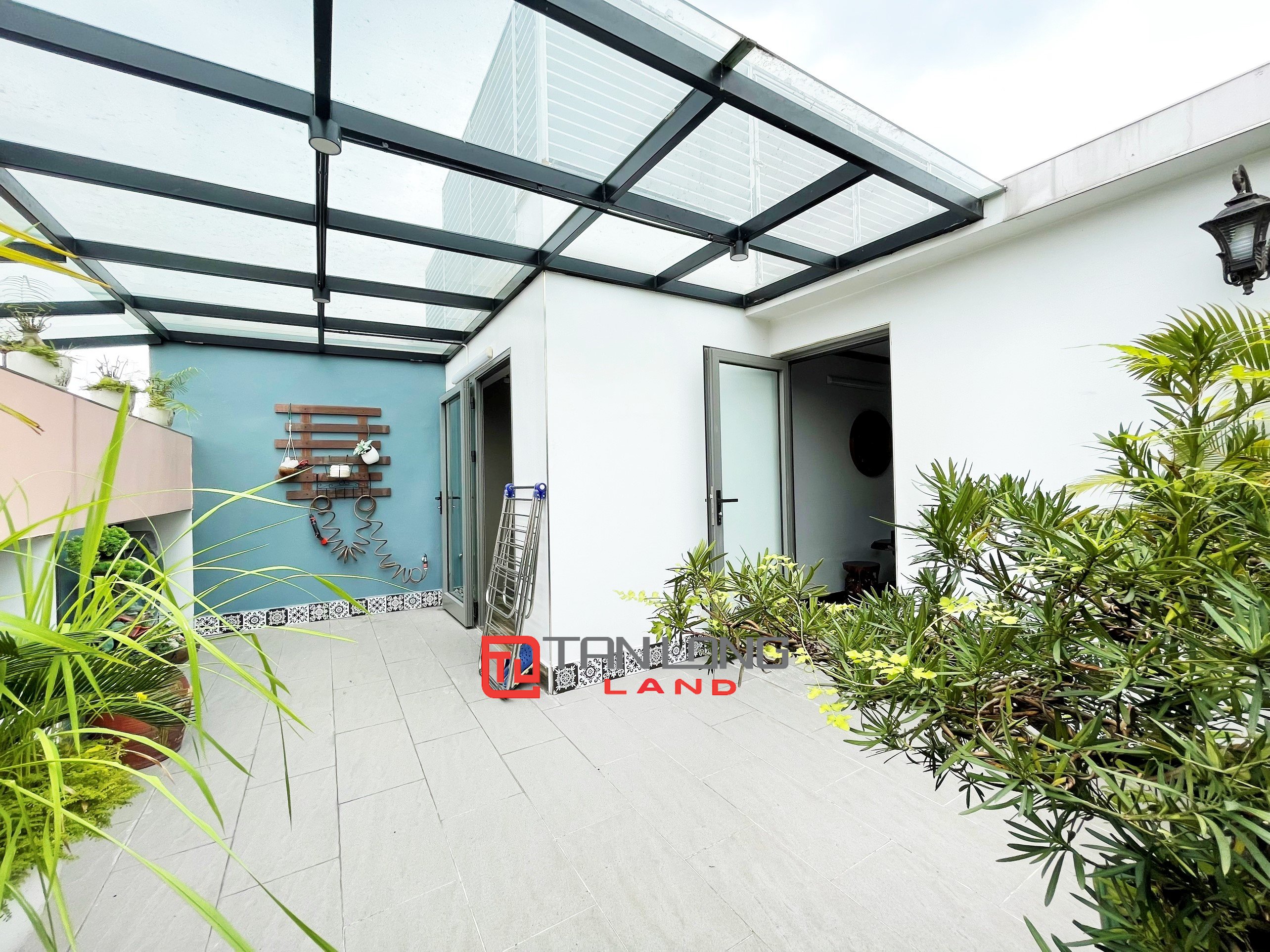 4 Bedrooms Adjacent Villa for rent near Vinschool at Vinhomes The Harmony 18
