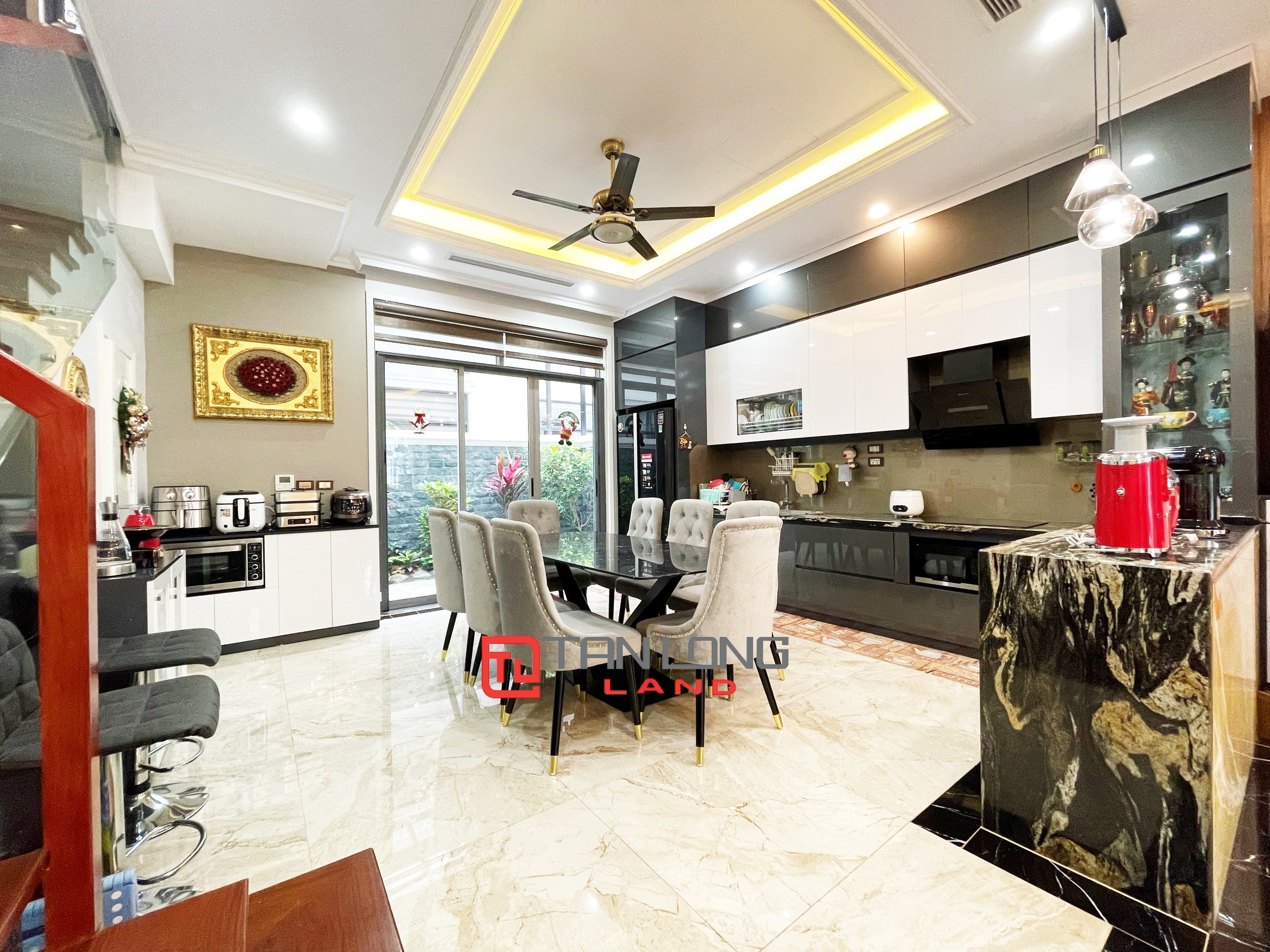 4 Bedrooms Adjacent Villa for rent near Vinschool at Vinhomes The Harmony 4