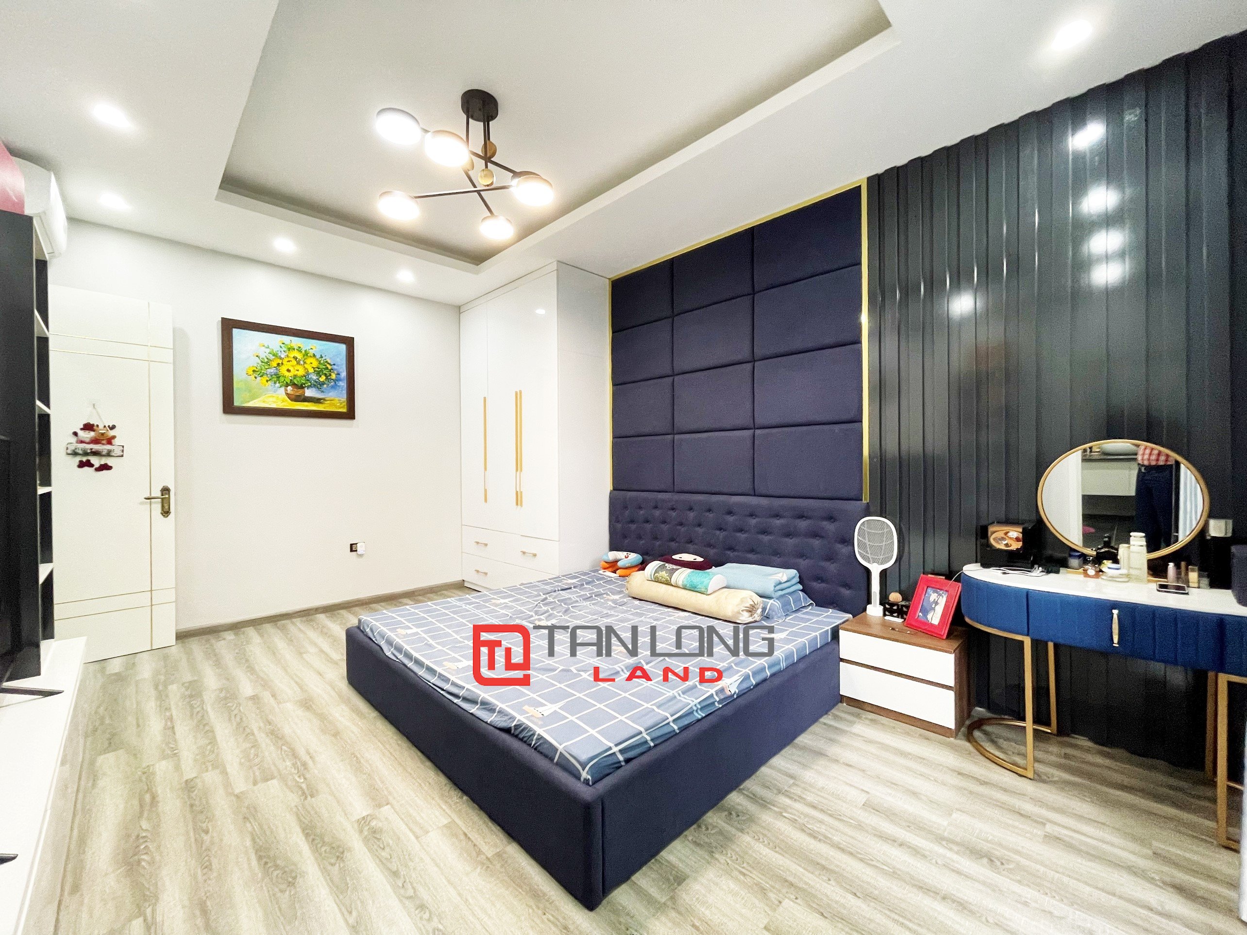 4 Bedrooms Adjacent Villa for rent near Vinschool at Vinhomes The Harmony 7