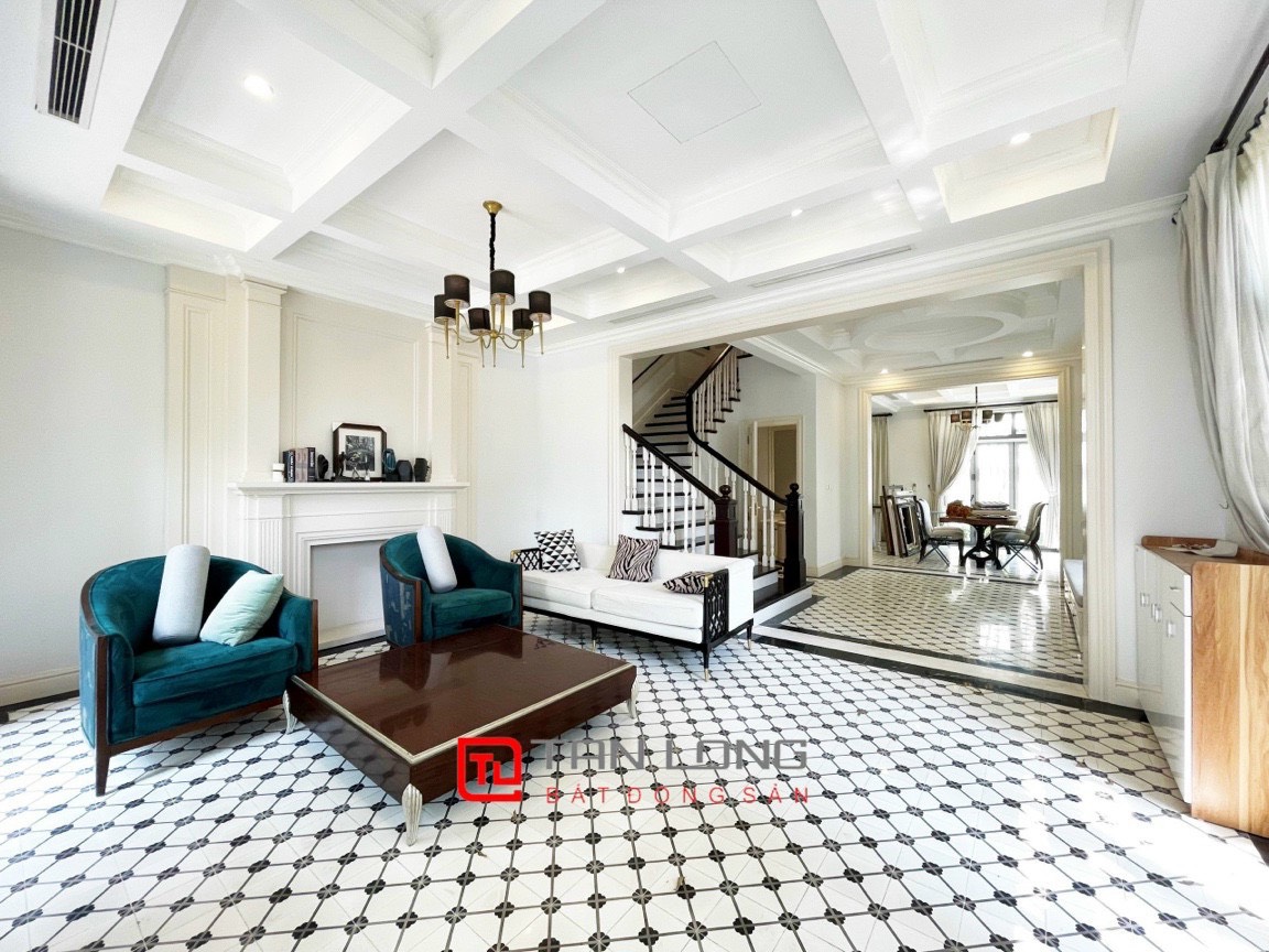 4 Bedrooms Duplex Villa for rent with Direct view of Air-conditioned Lake at Vinhomes The Harmony 3