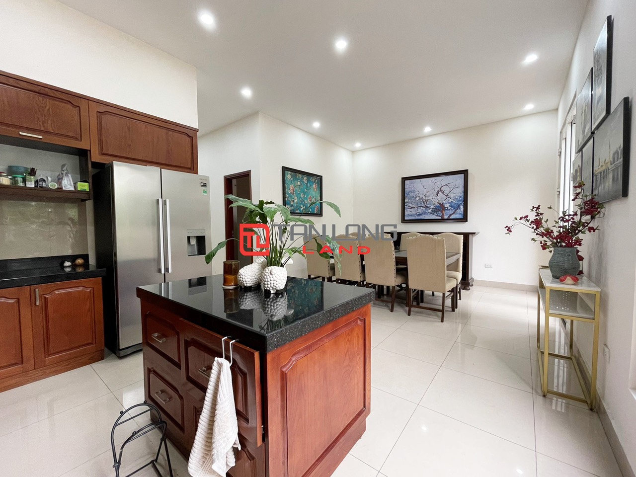 5 Bedrooms Duplex Villa for Rent with Reasonable Price in Vinhomes Riverside Long Bien 4