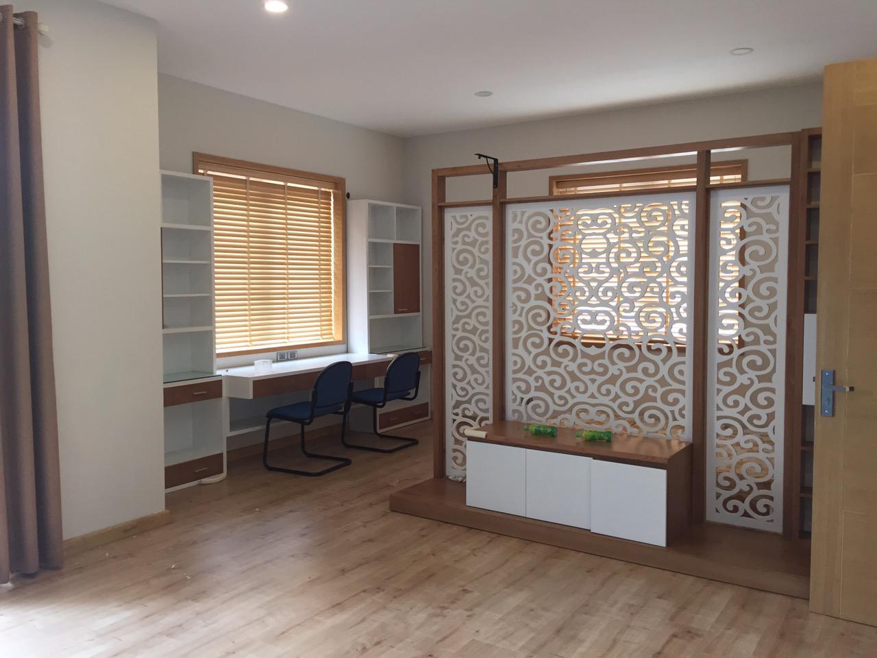 A brand new beautiful 4 bedroom villa with river view for rent in Vinhomes Riverside, Long Biên 6