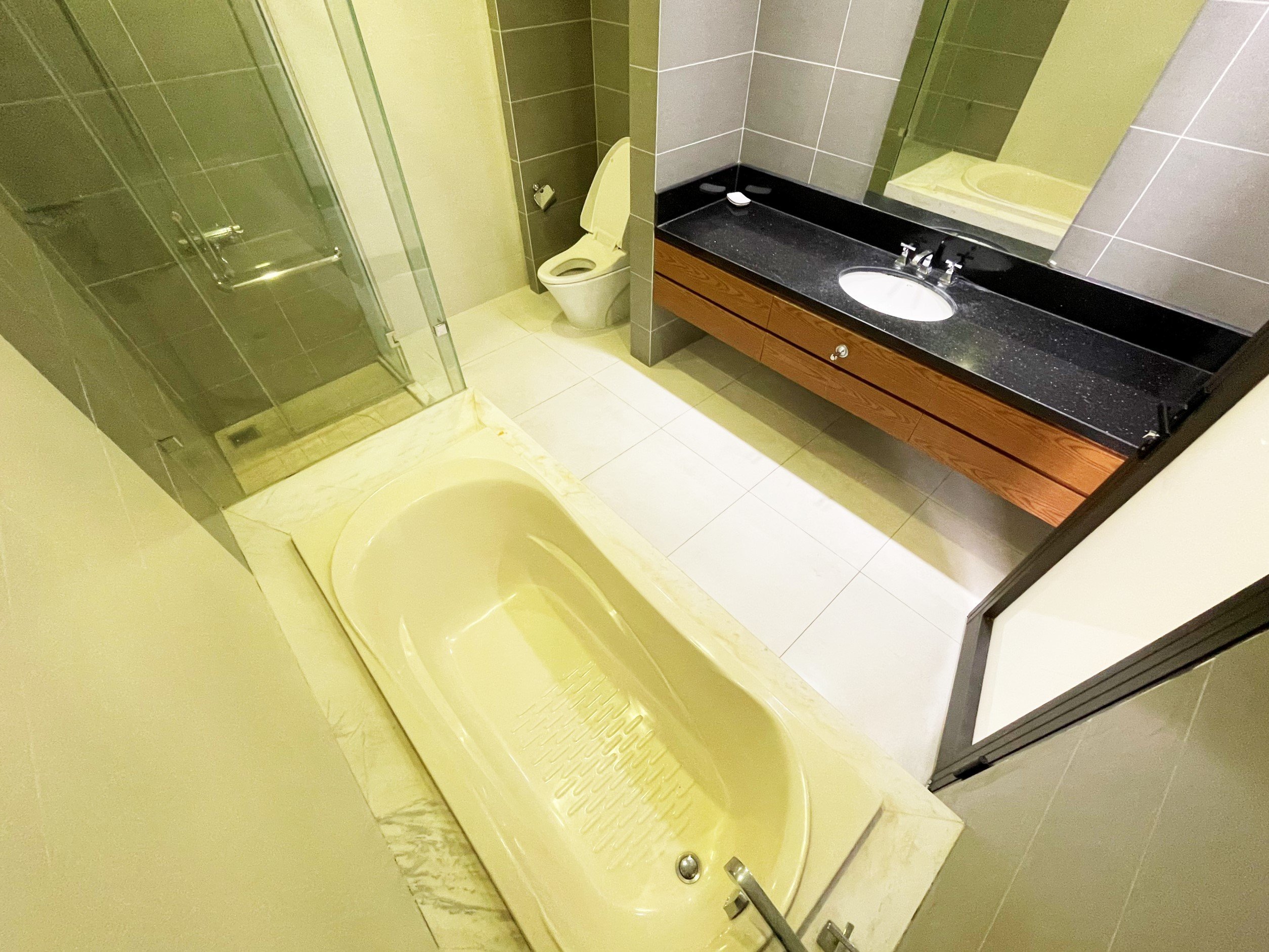 A brand new villa for rent on Hoa Sua Street in Vinhomes Riverside Long Bien 12