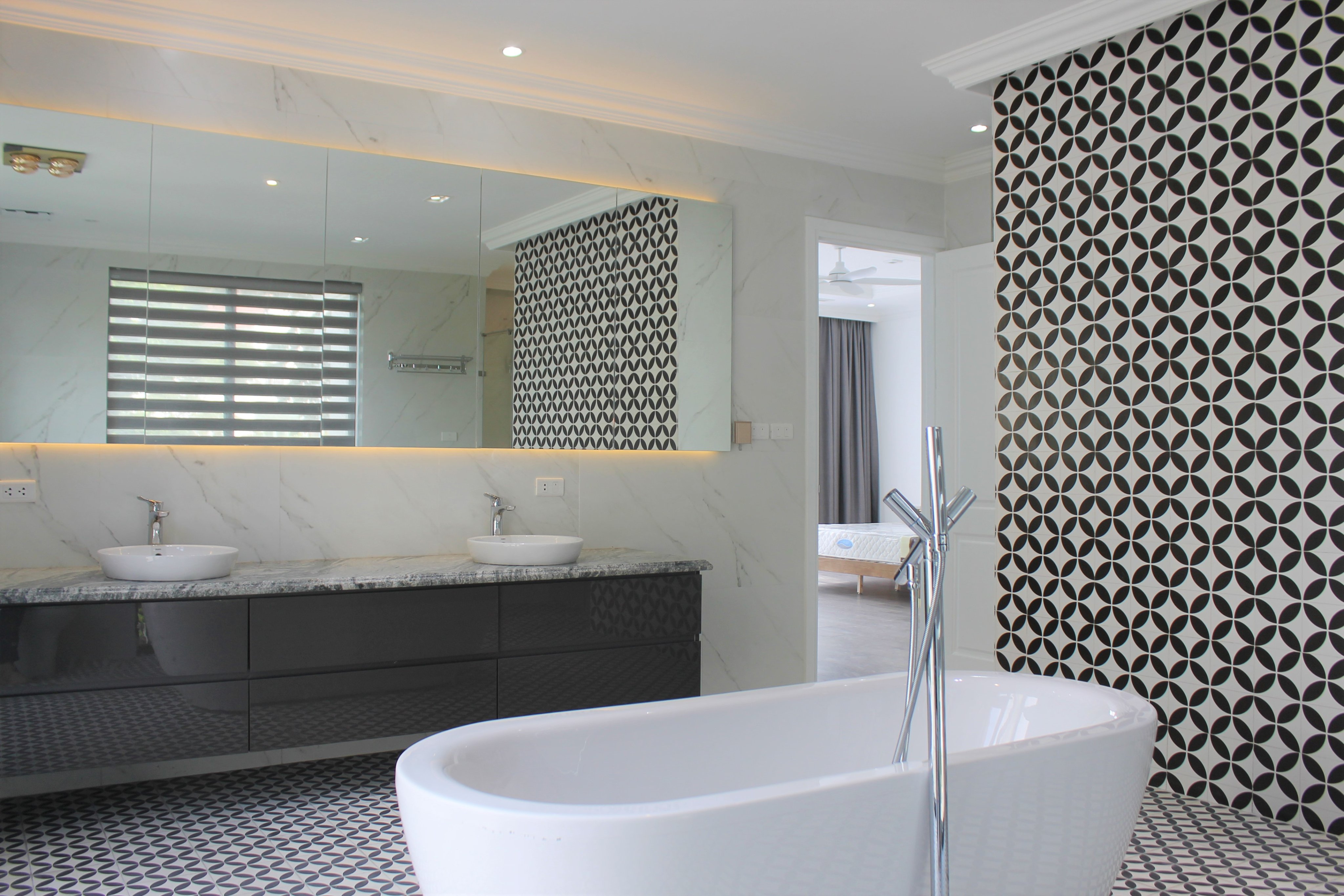 A Bright and Elegant Villa for rent in Vinhomes Riverside 7