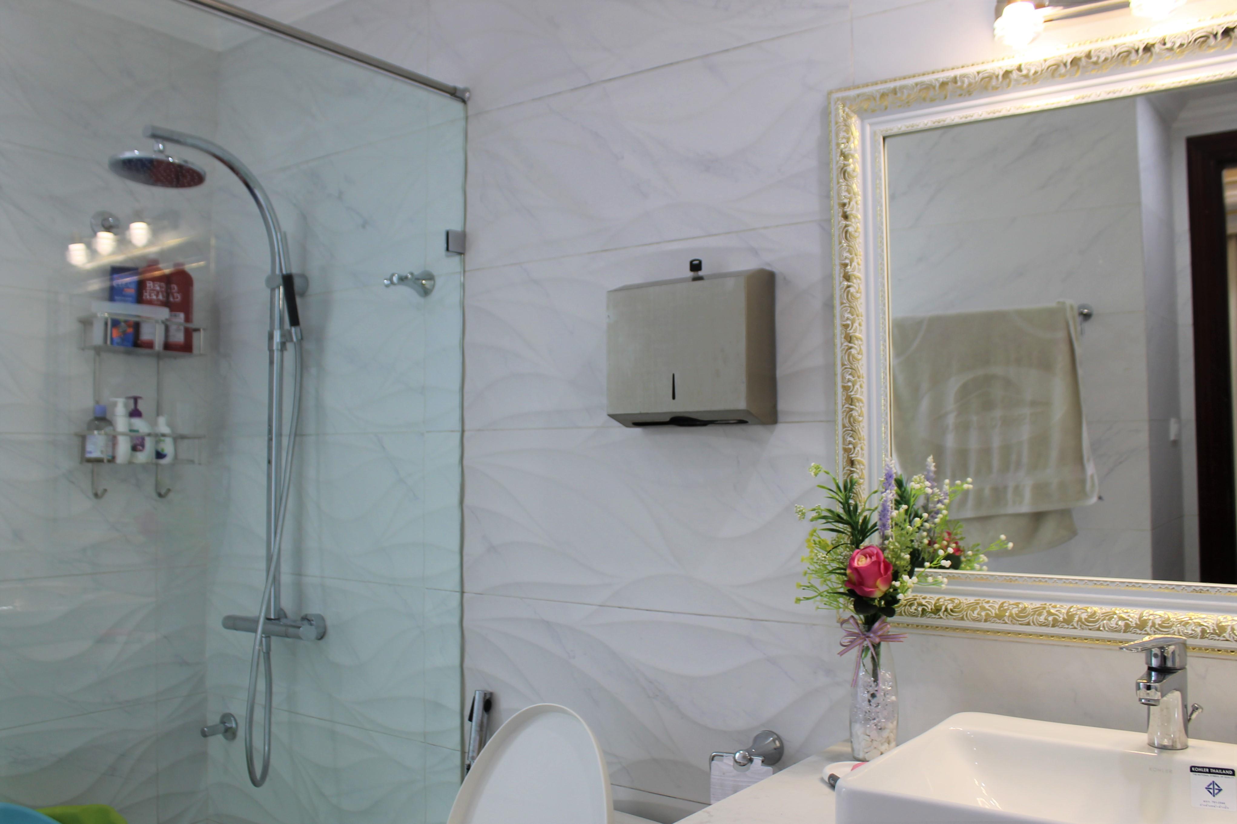 A Charming Detached Villa close to BIS for sale in Vinhomes Riverside 11
