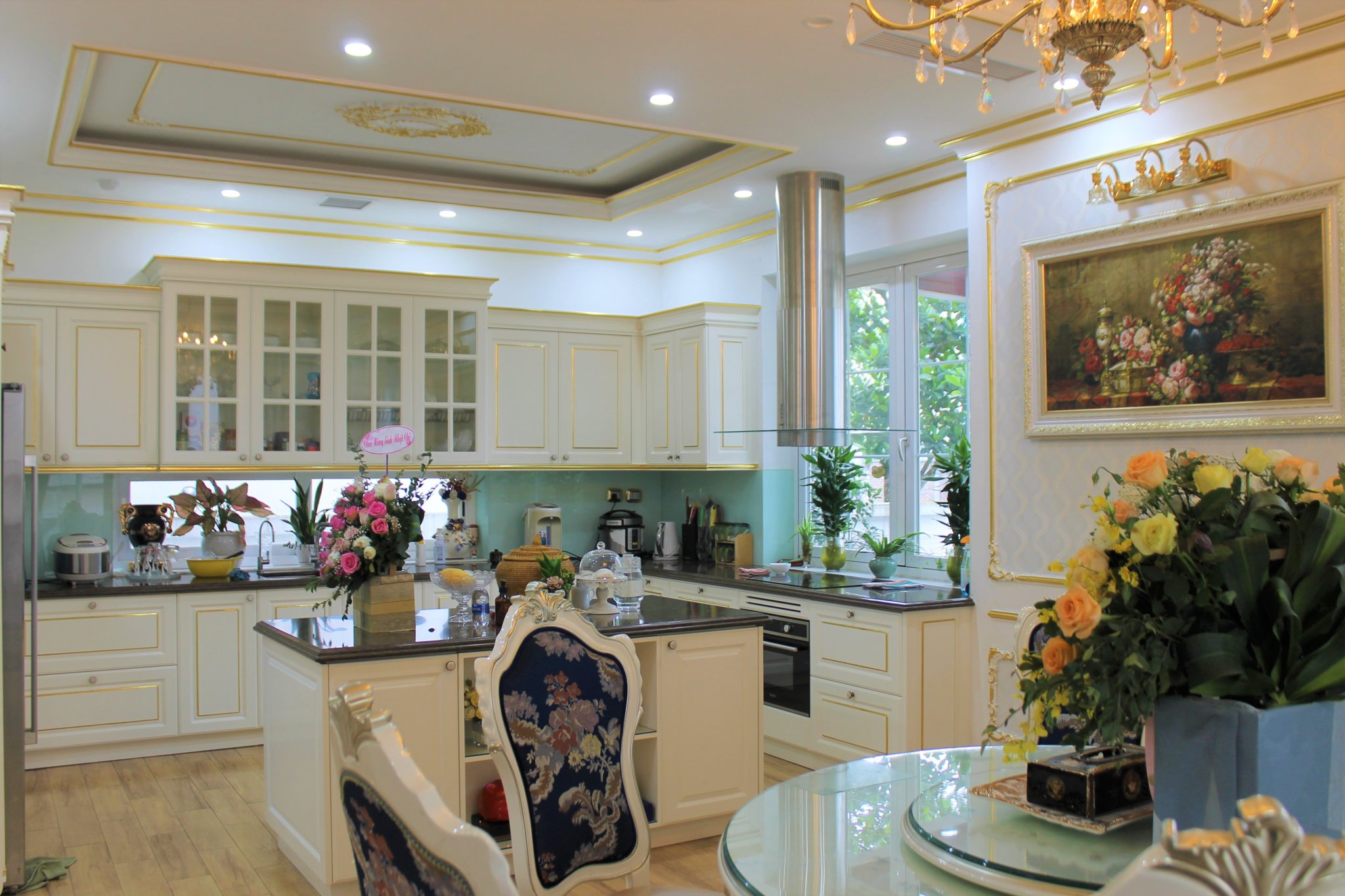 A Charming Detached Villa close to BIS for sale in Vinhomes Riverside 4