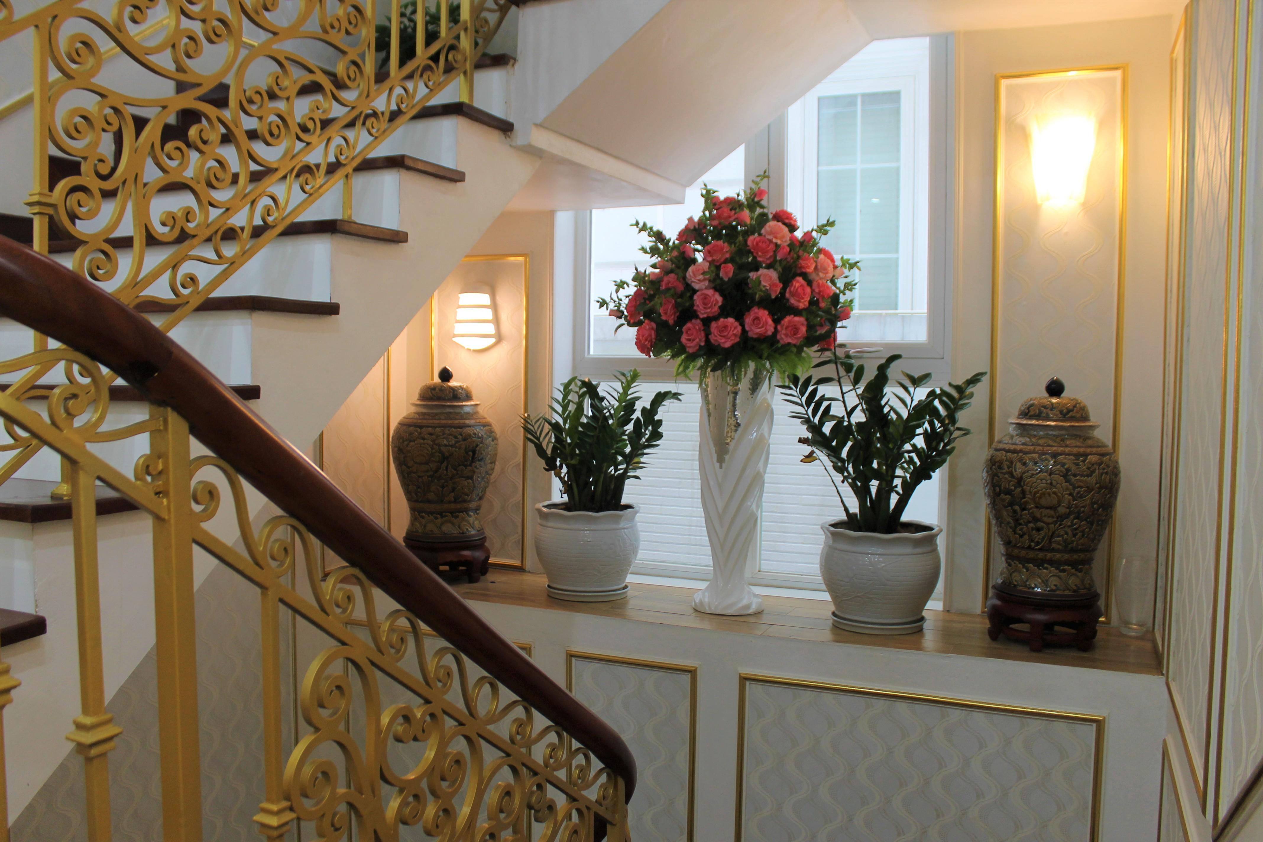 A Charming Detached Villa close to BIS for sale in Vinhomes Riverside 5