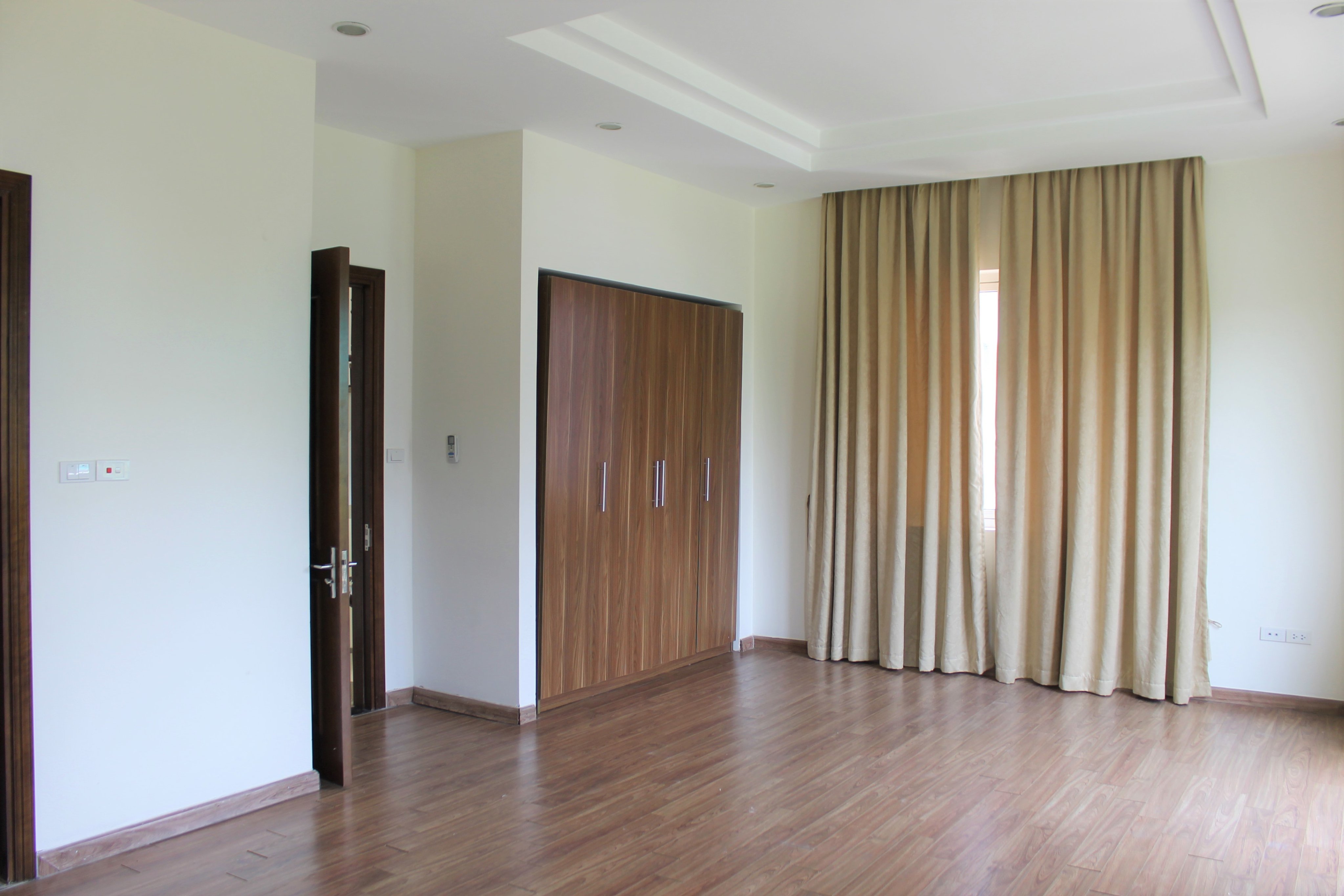 A duplex villa for rent with superb view, close to Golf Course, BIS 11