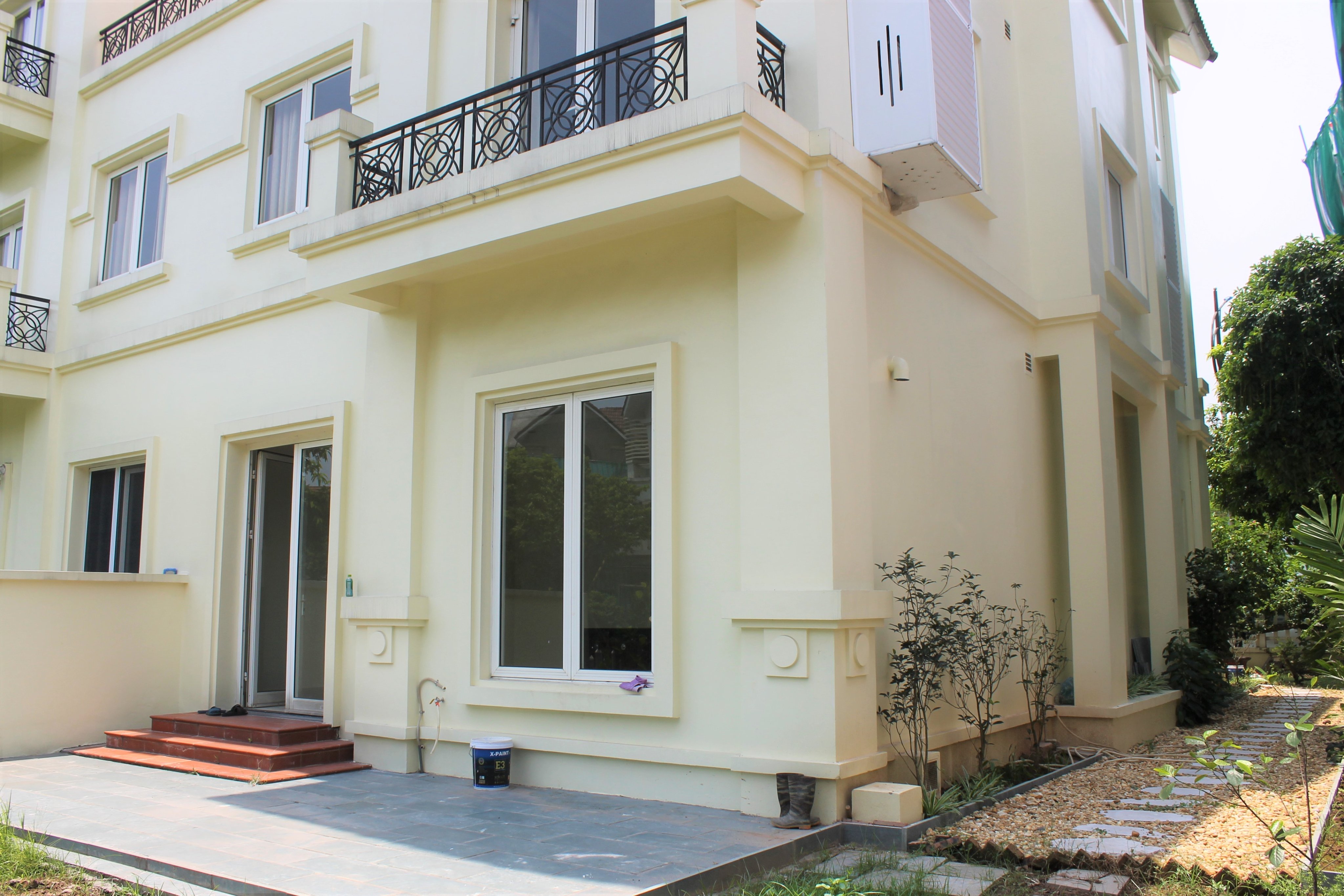 A duplex villa for rent with superb view, close to Golf Course, BIS 3
