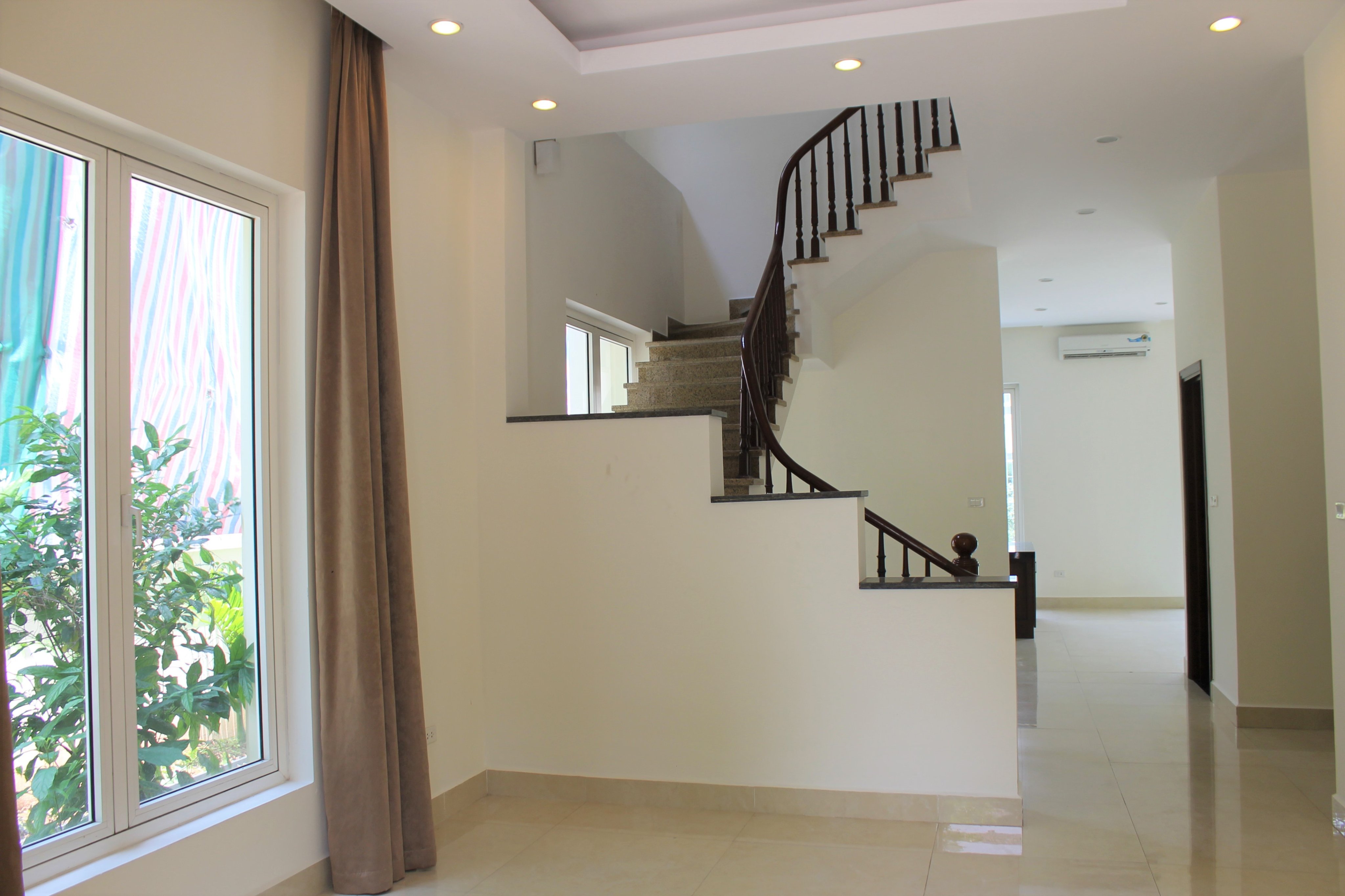 A duplex villa for rent with superb view, close to Golf Course, BIS 5