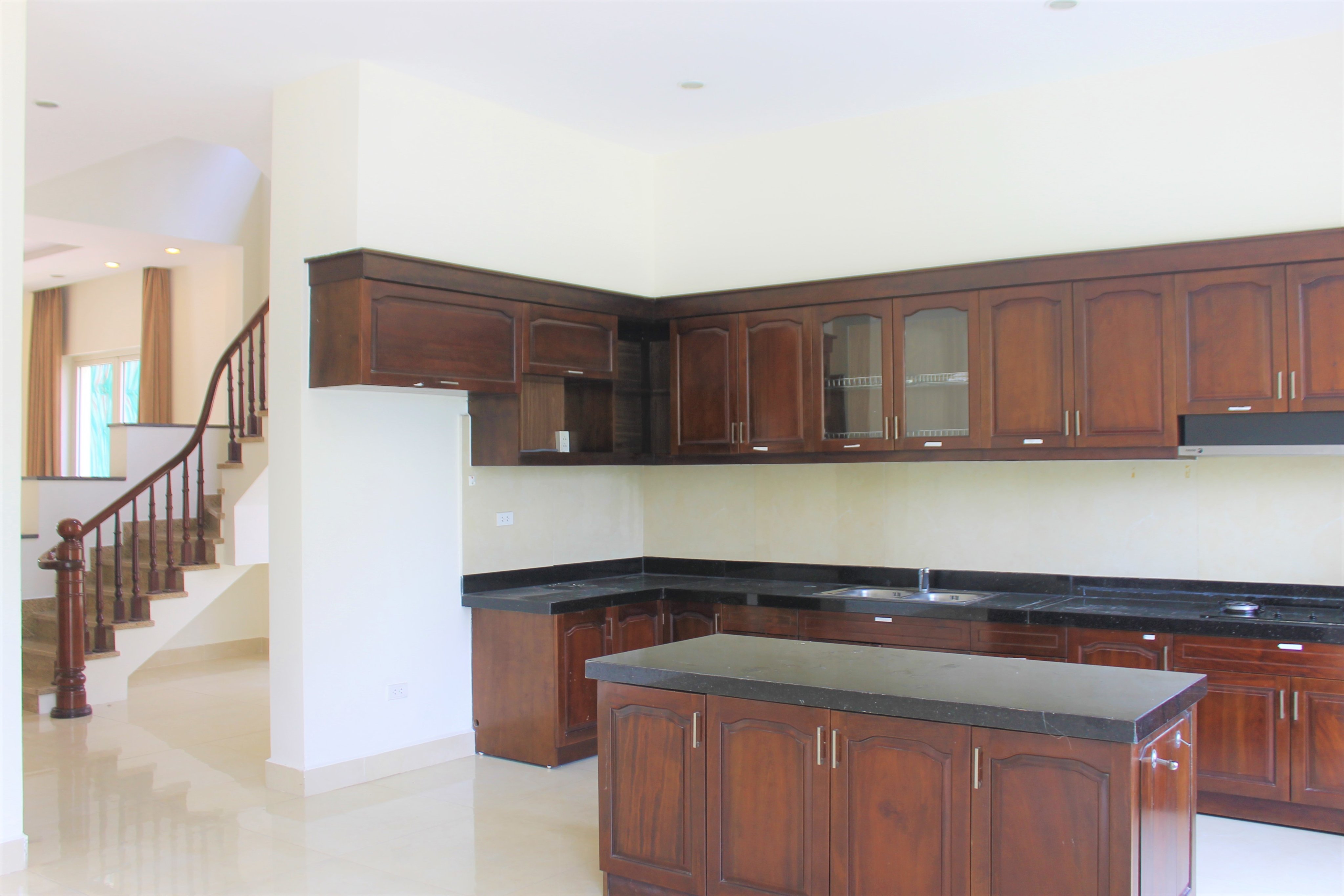 A duplex villa for rent with superb view, close to Golf Course, BIS 8