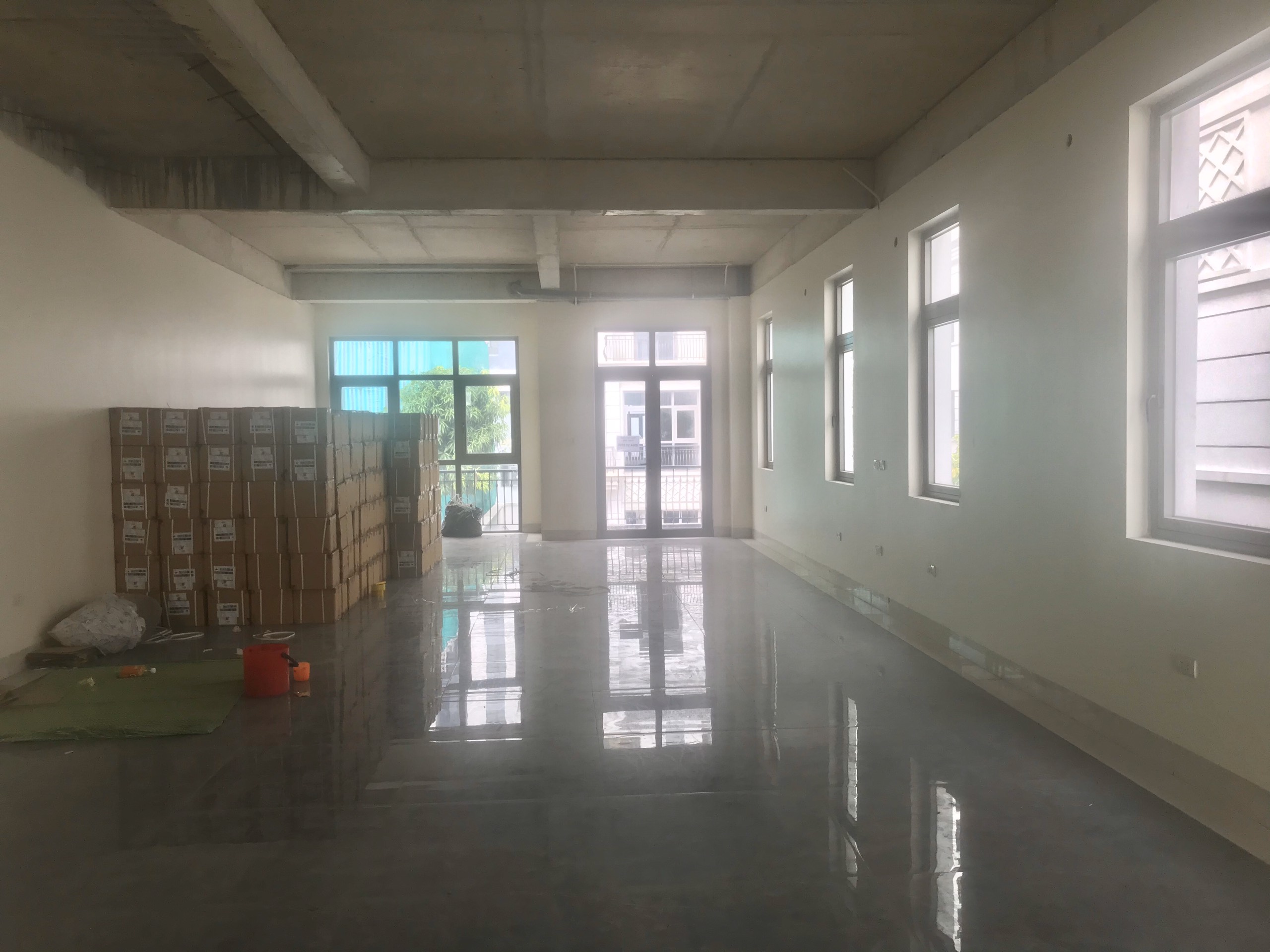 A Spacious Shophouse Villa for rent in Vinhomes The Harmony 5