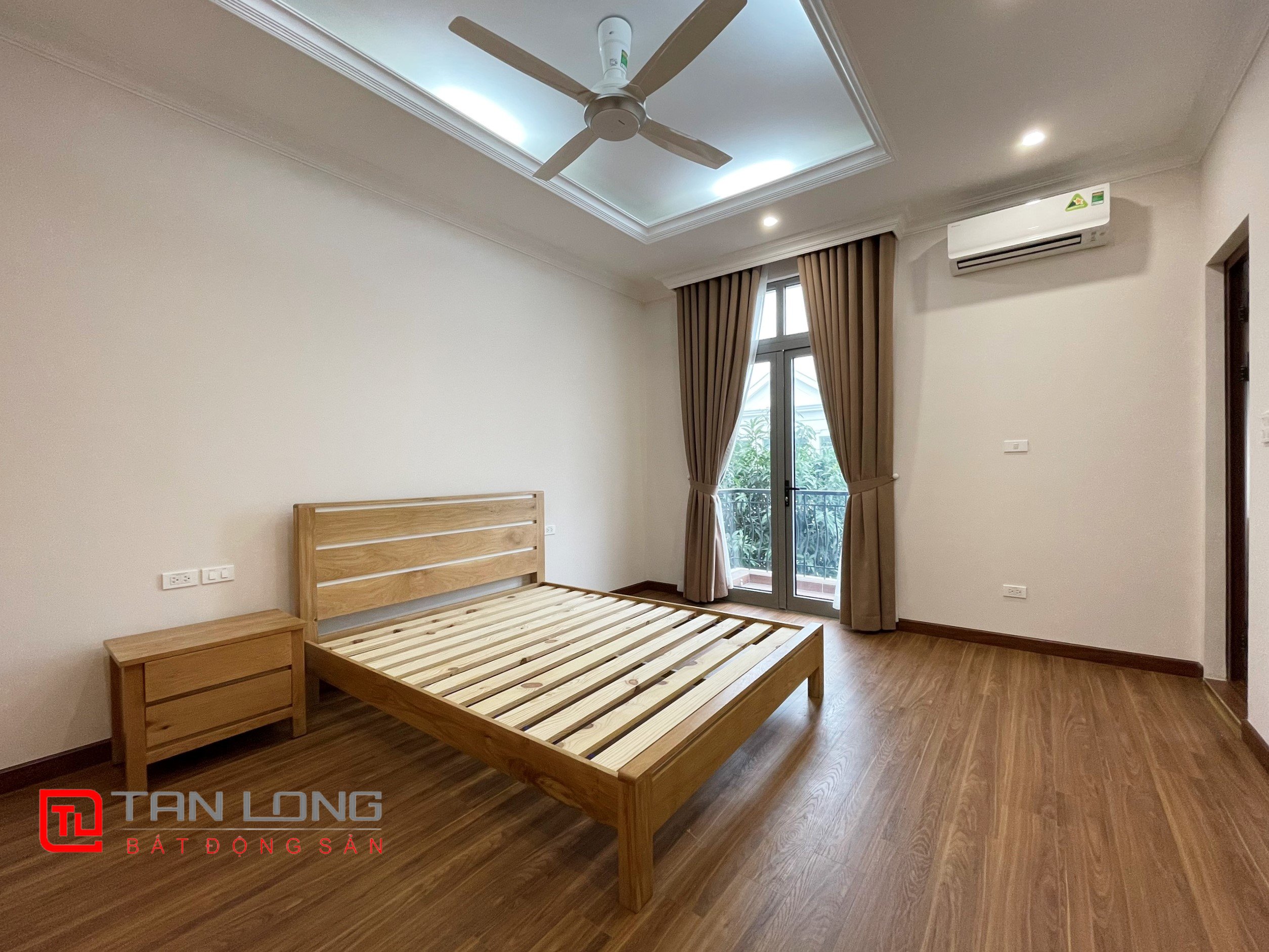Adjacent Villa for rent with Elevator at Vinhomes The Harmony 10