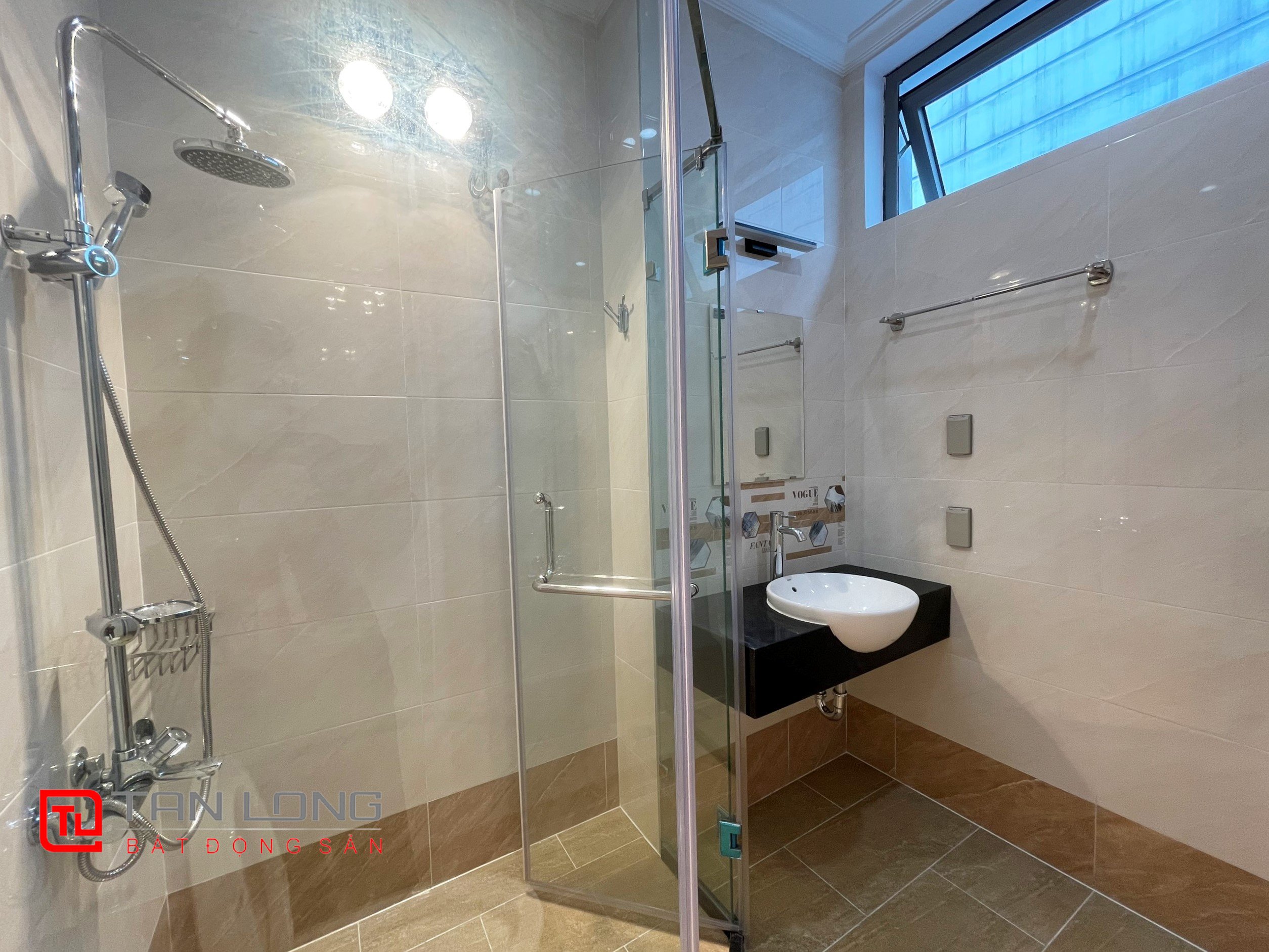 Adjacent Villa for rent with Elevator at Vinhomes The Harmony 15