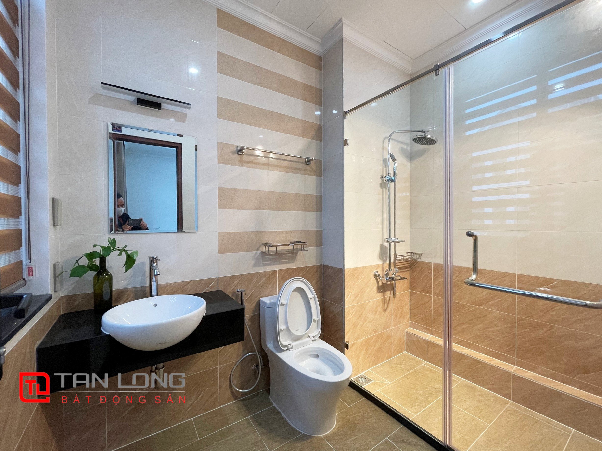 Adjacent Villa for rent with Elevator at Vinhomes The Harmony 7