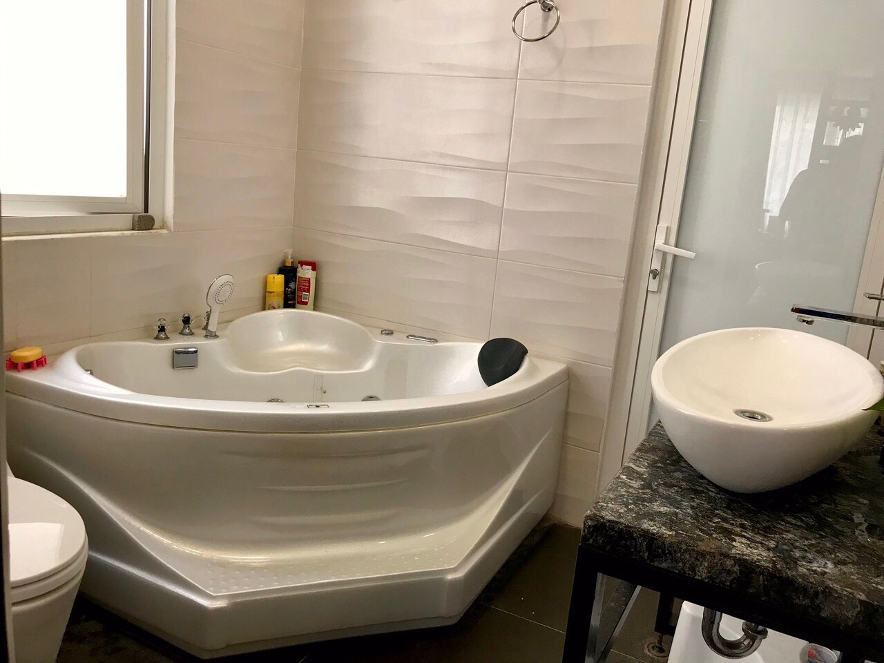 Anh Dao For Rent In Vinhomes Riverside Fully Furnished 6